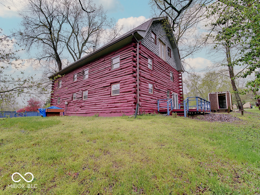 7591 -7593 N Old S R 67