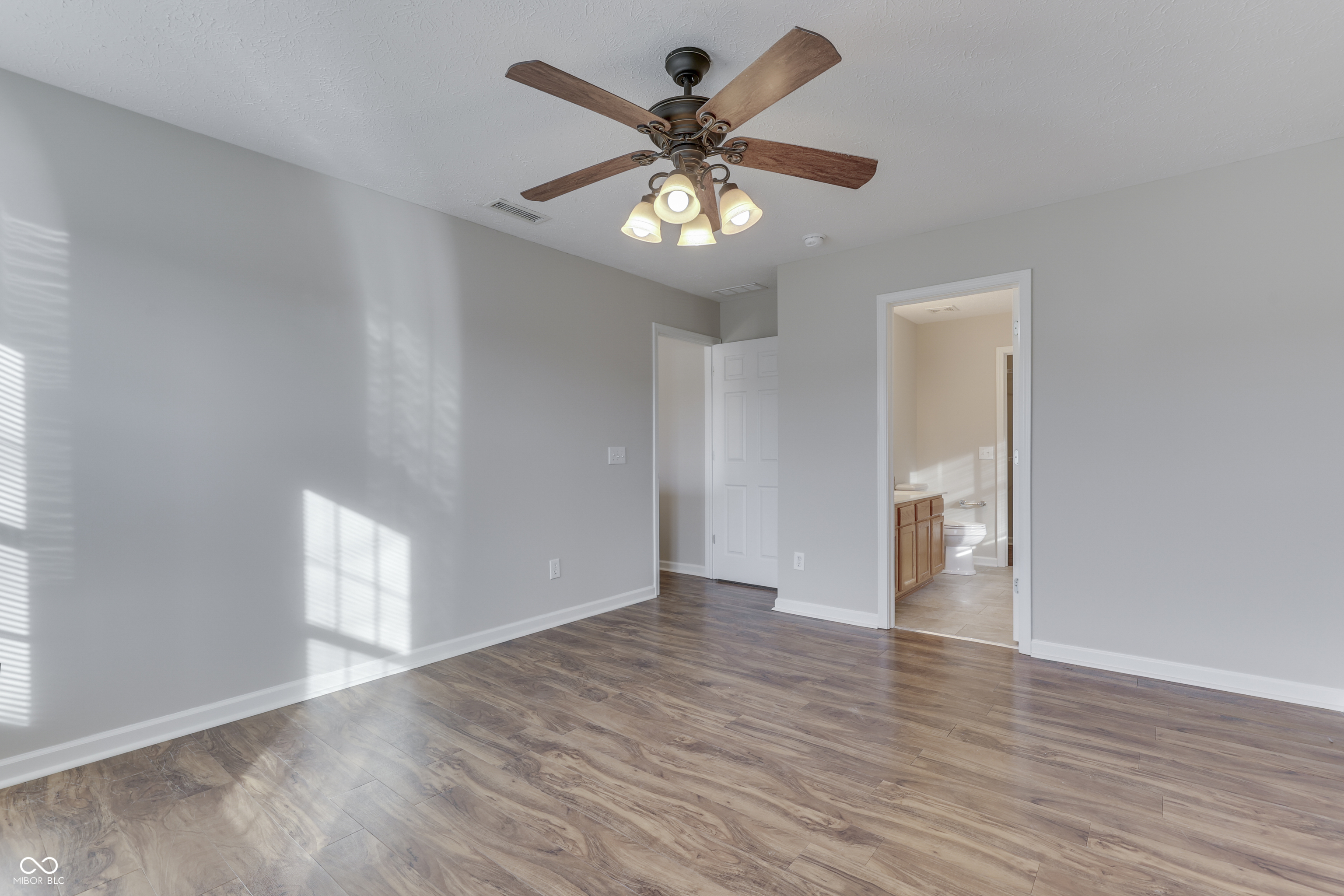 5814 Columbia Circle