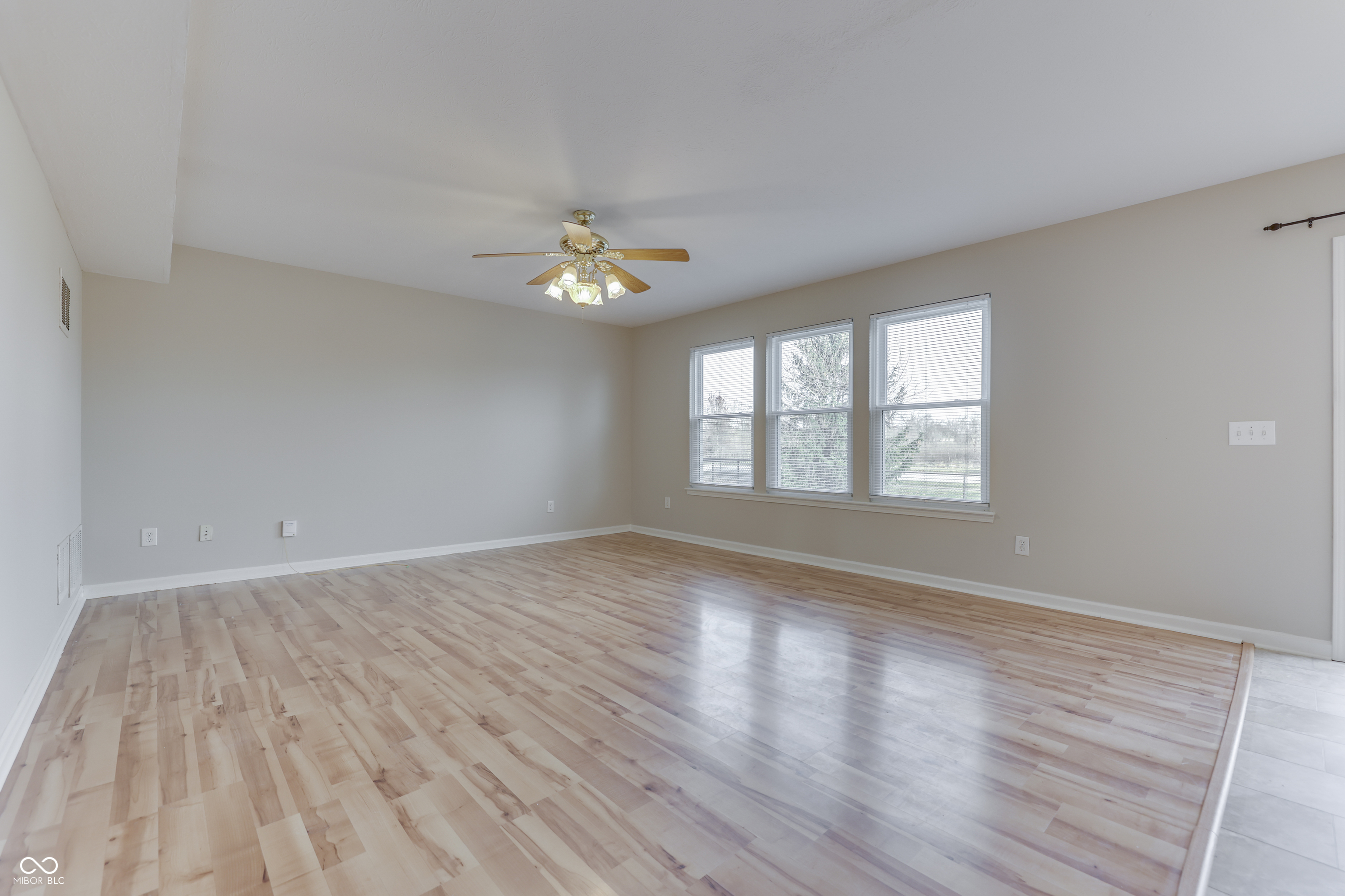 5814 Columbia Circle