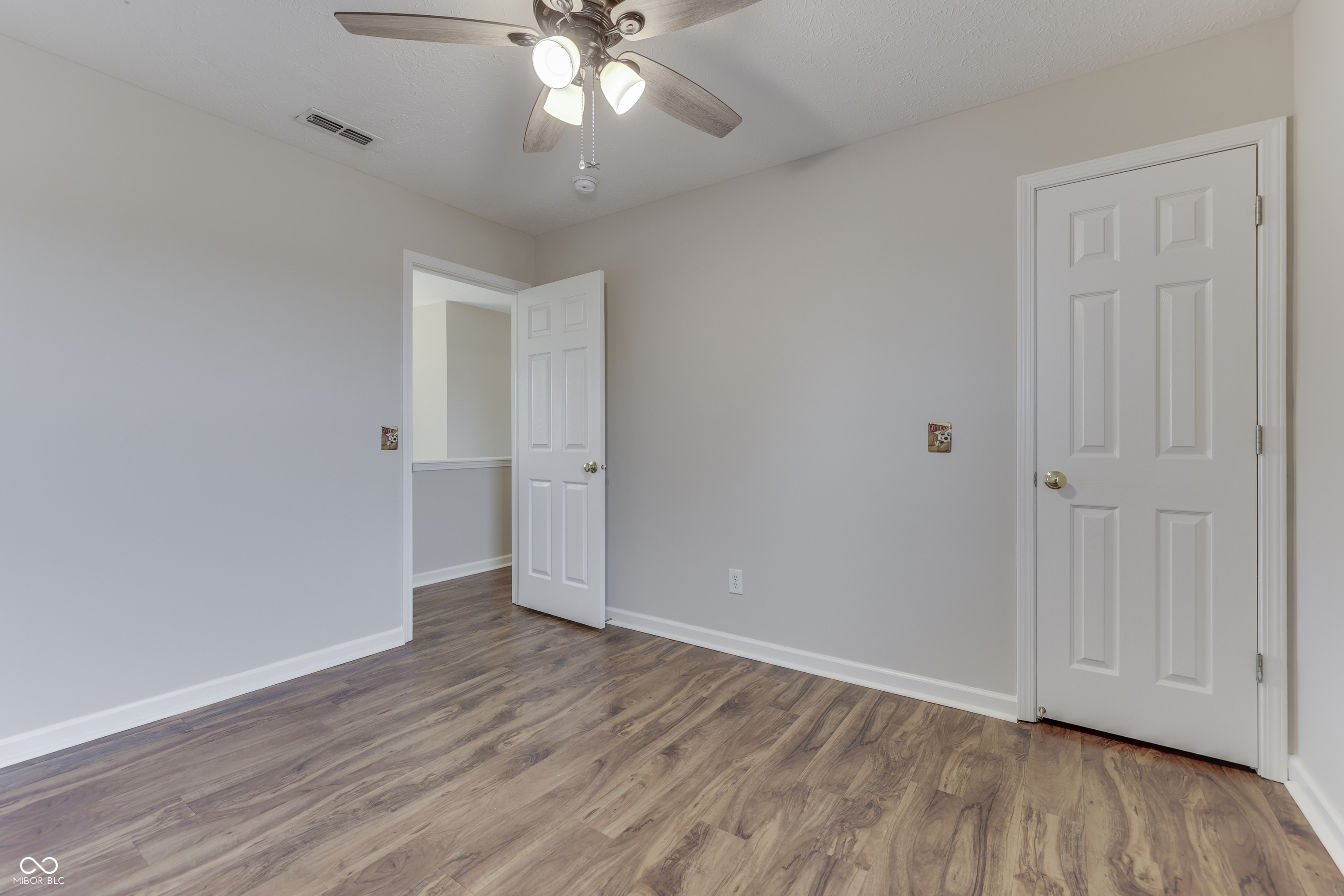 5814 Columbia Circle