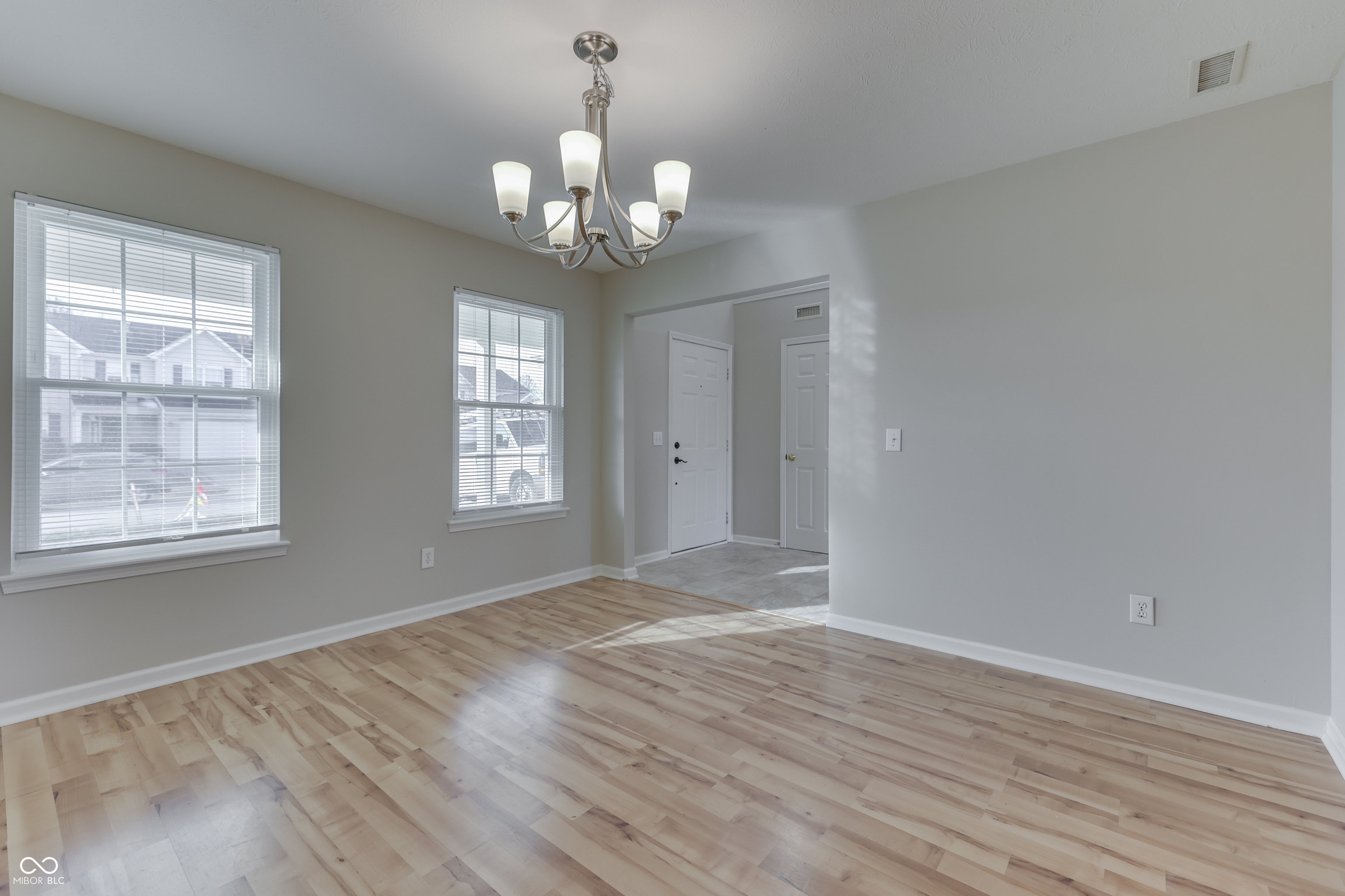 5814 Columbia Circle
