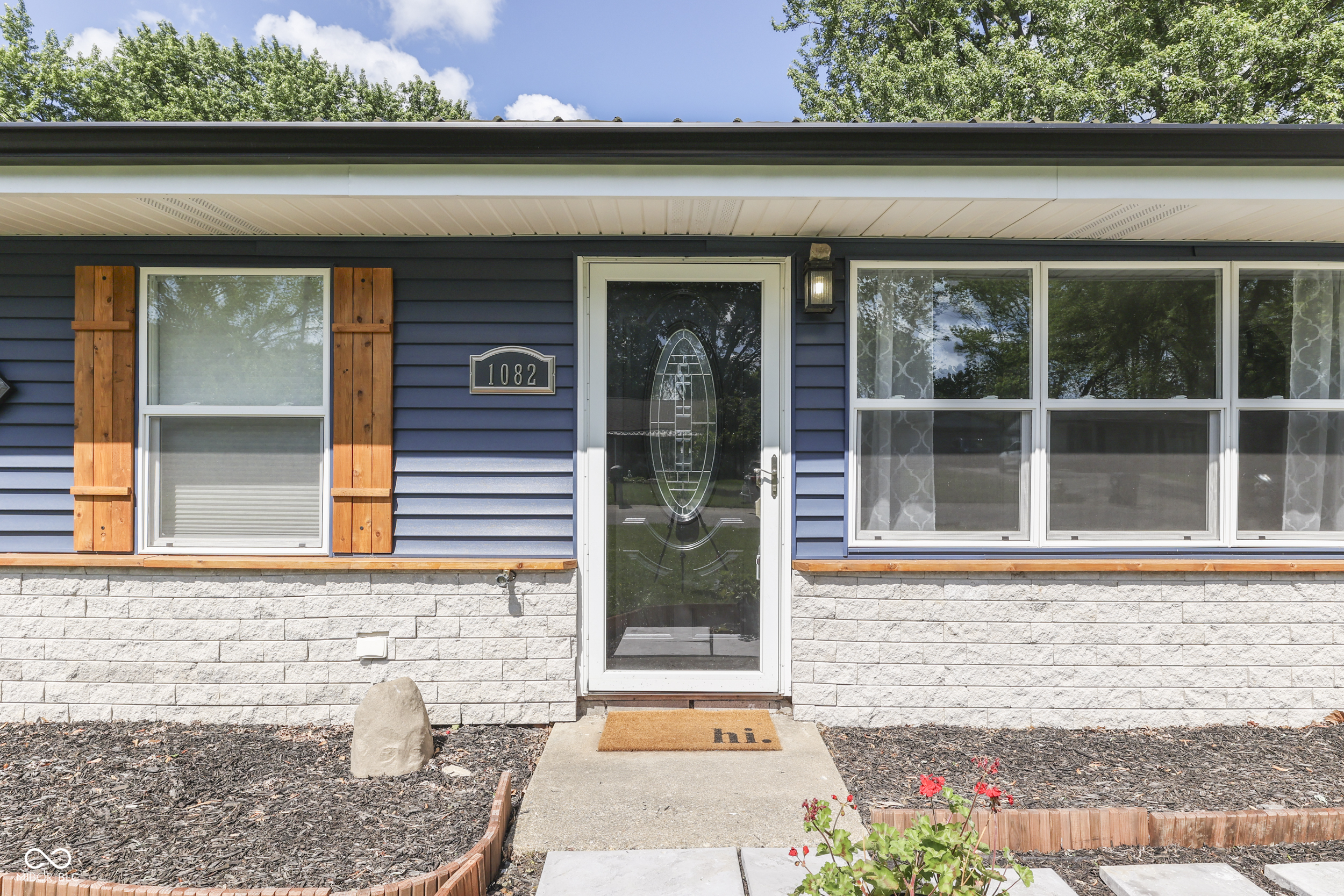1082 Galaxie Drive