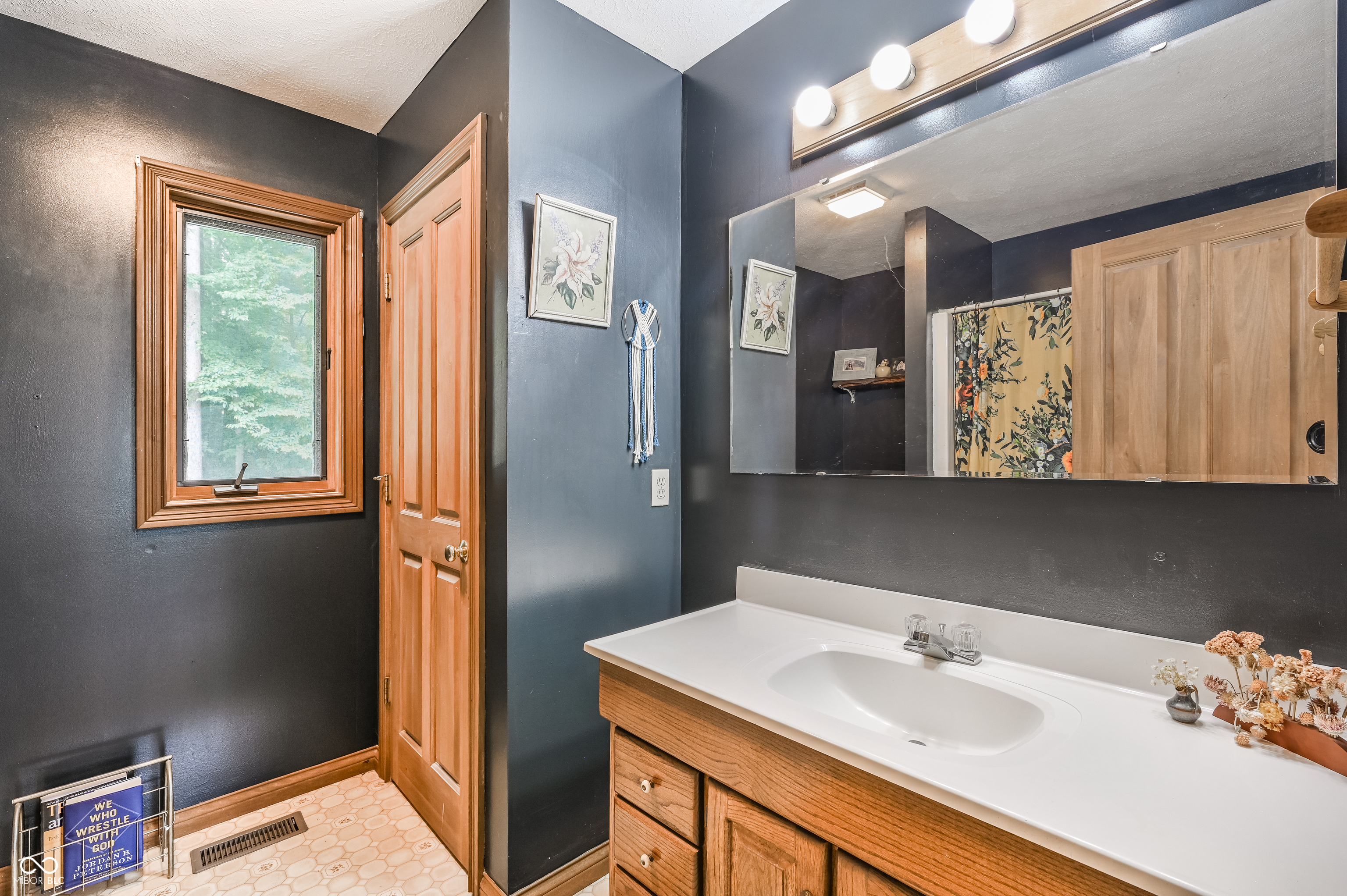 5994 Pine Tree Lane