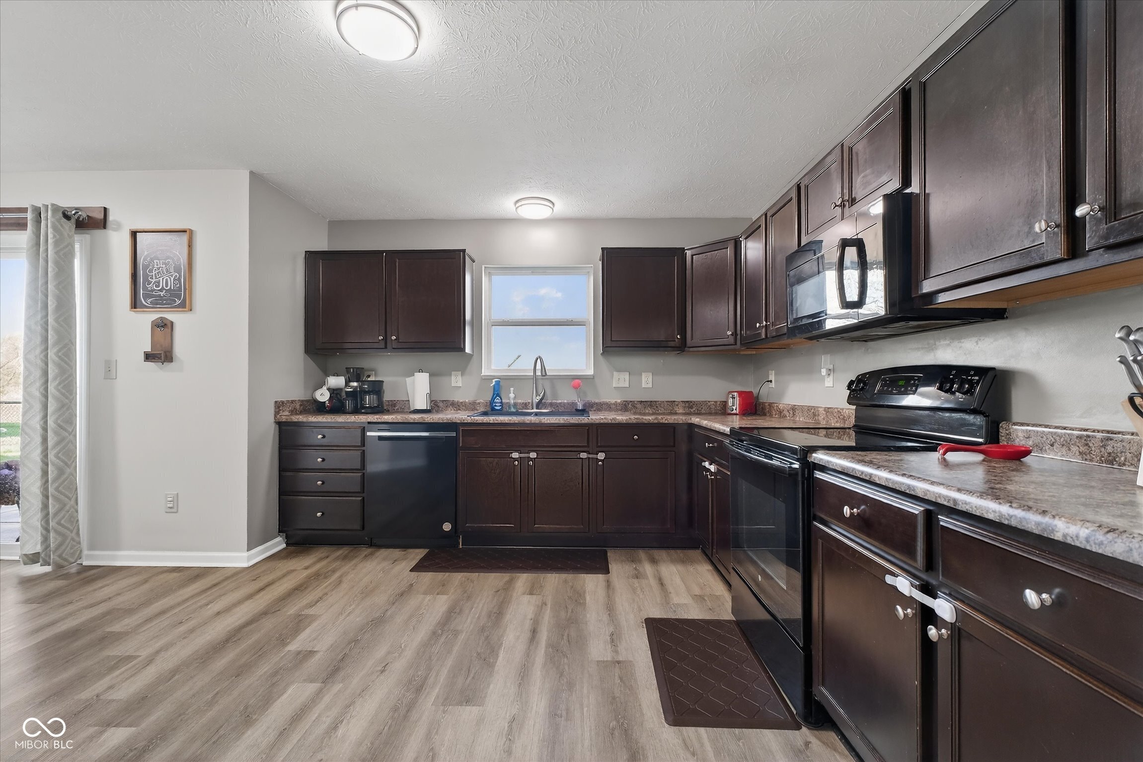 4742 Deacon Lane