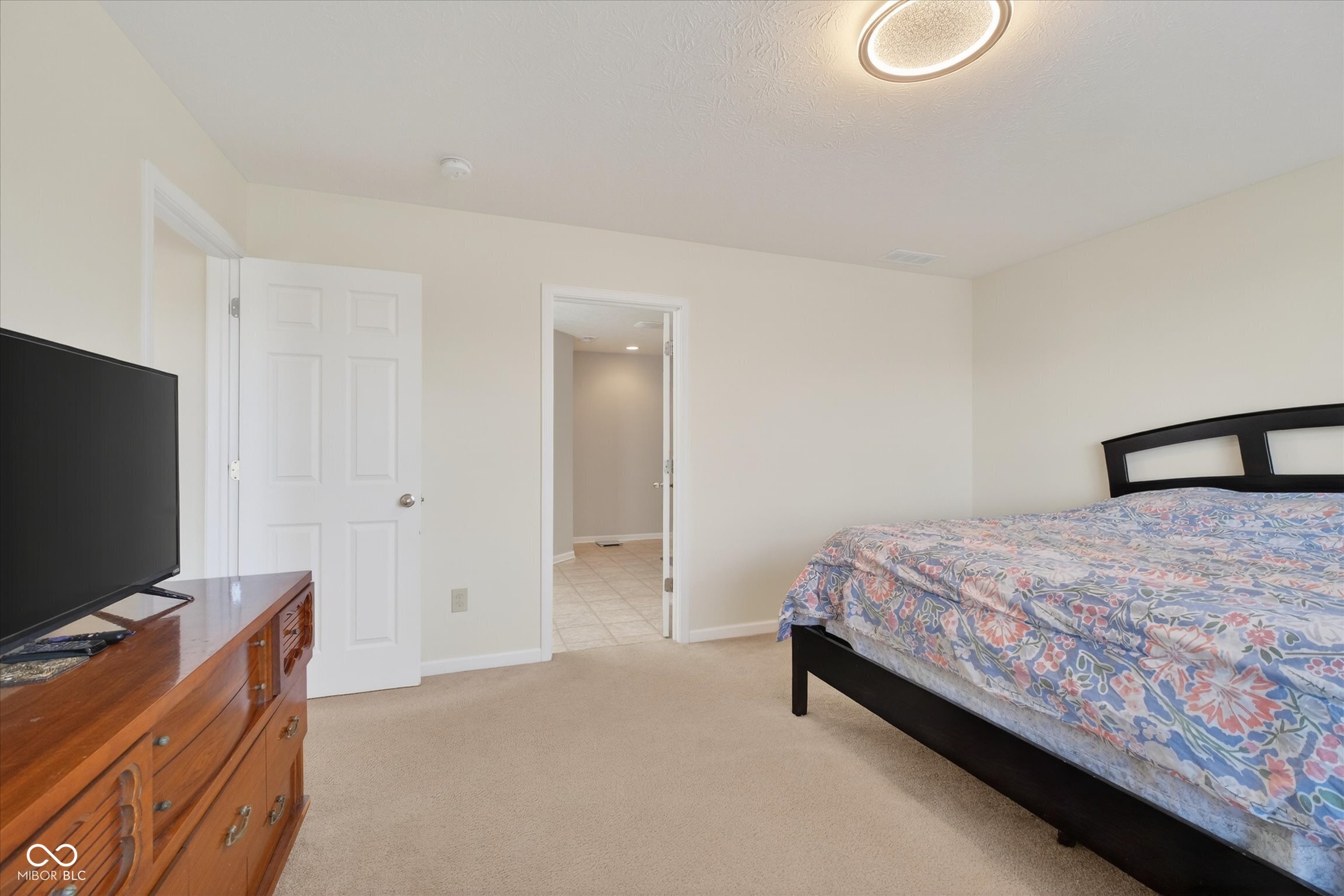 4742 Deacon Lane