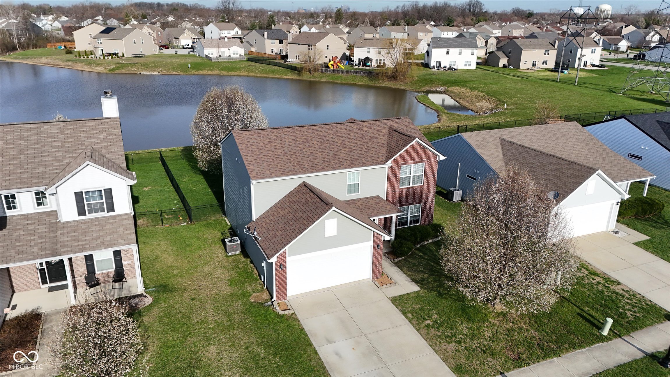 4742 Deacon Lane