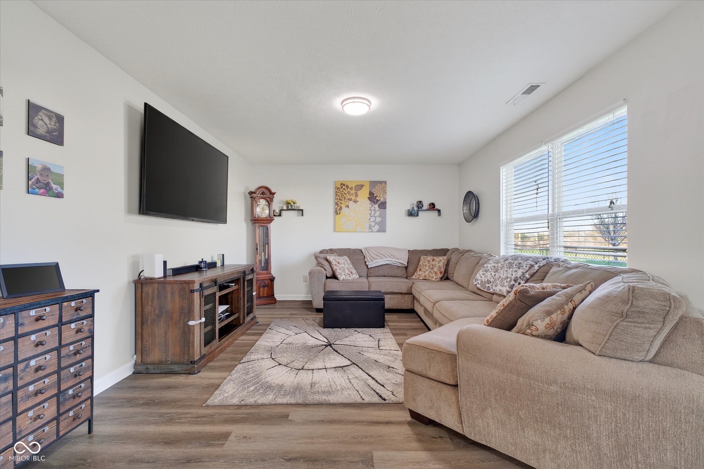4742 Deacon Lane