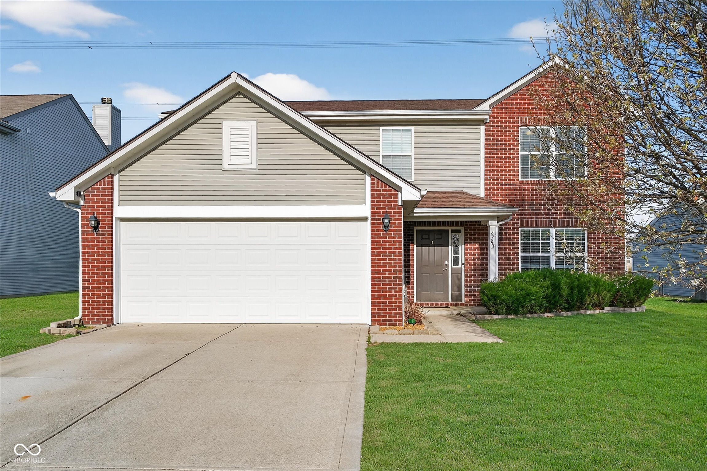 4742 Deacon Lane