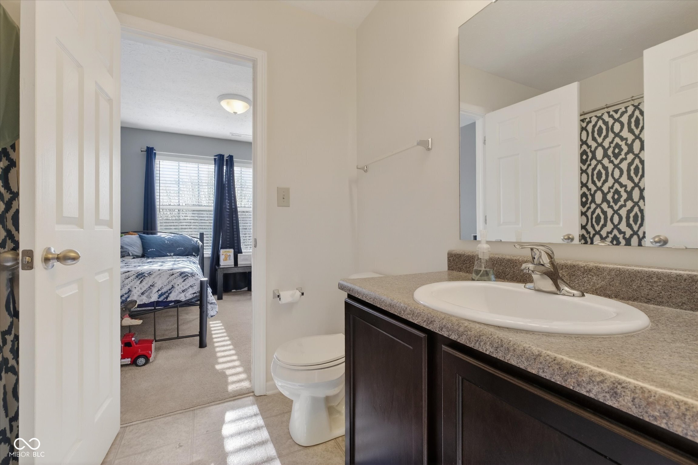 4742 Deacon Lane