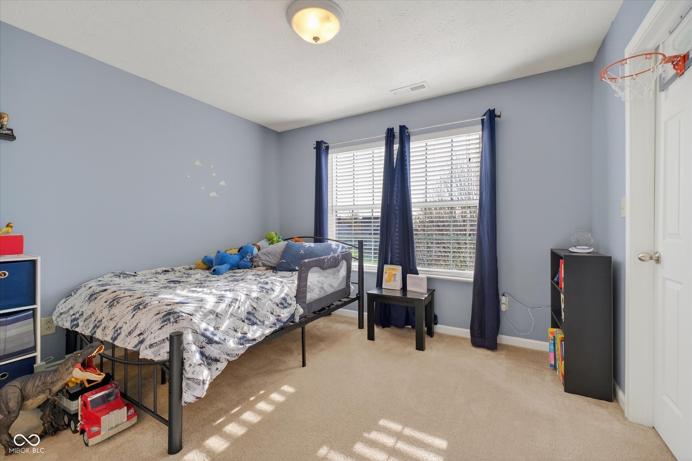 4742 Deacon Lane