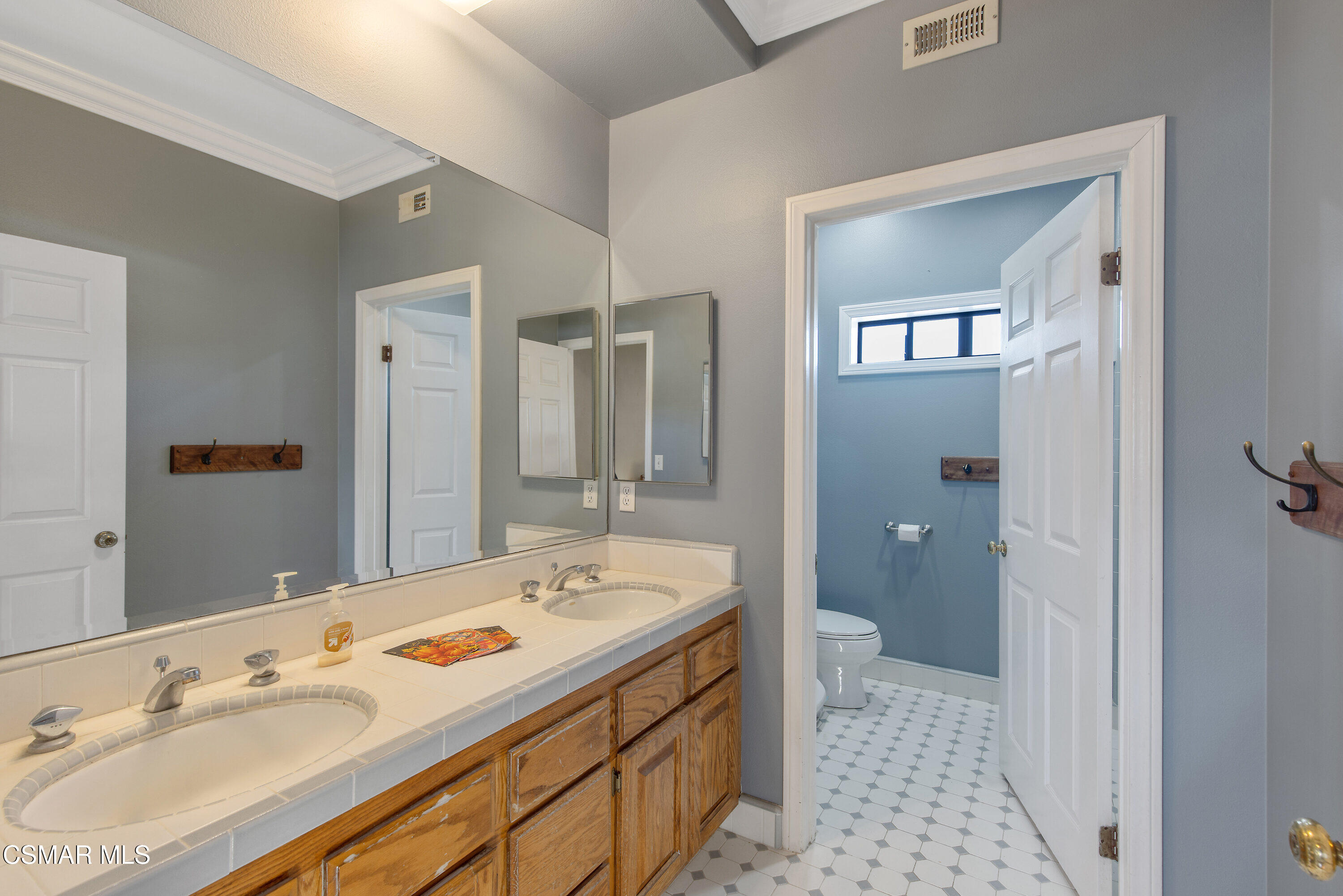 11300 Highridge Court, Santa Rosa (VEN)