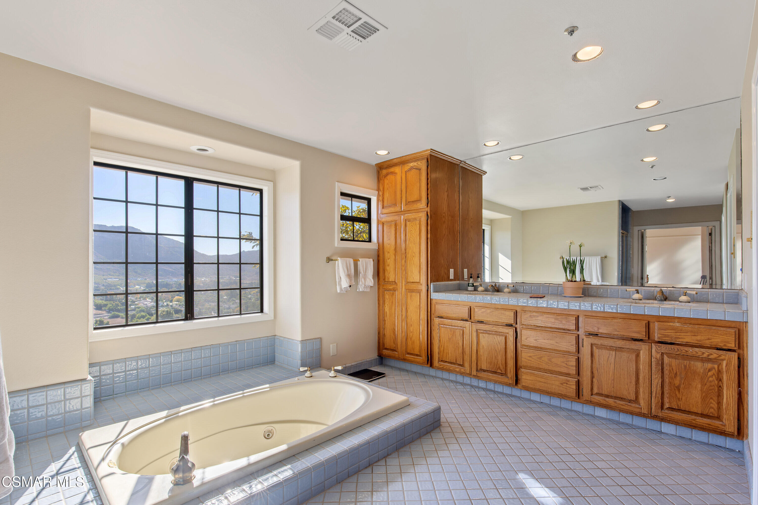 11300 Highridge Court, Santa Rosa (VEN)