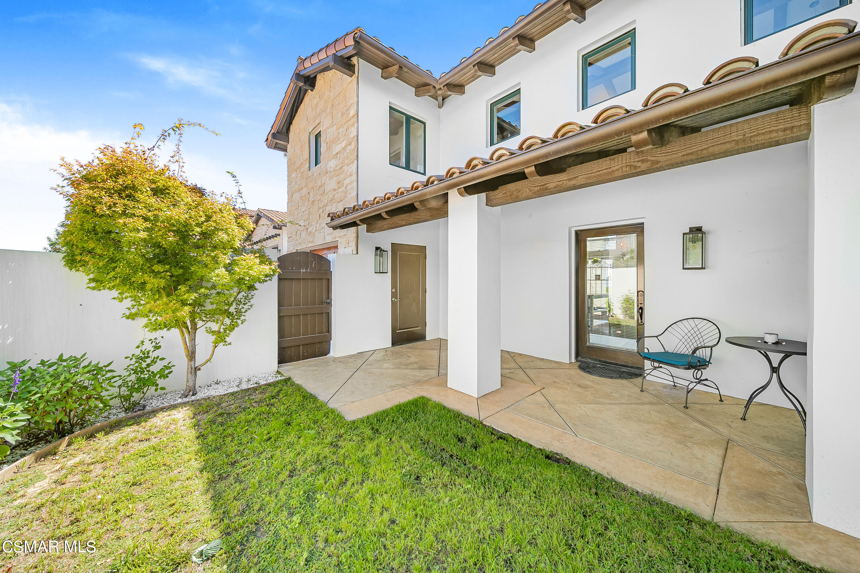 1451 E La Loma Avenue