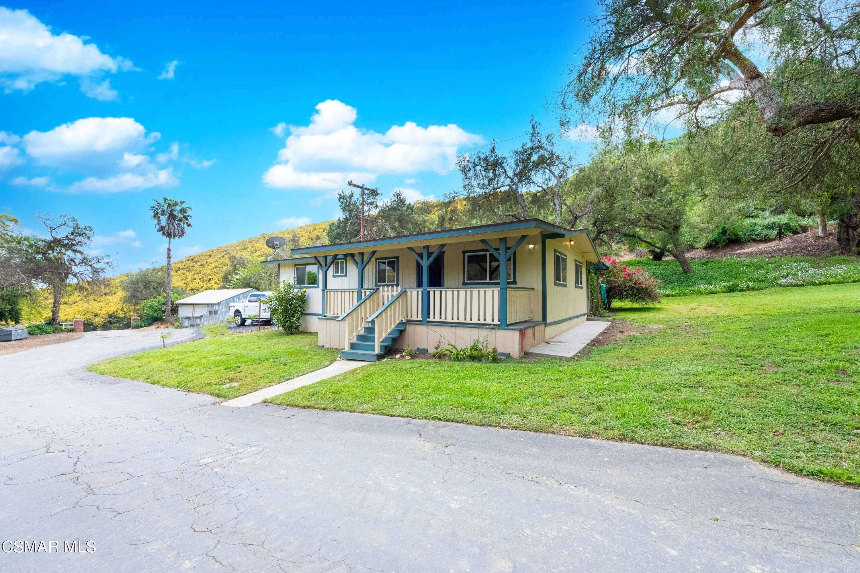 641 W La Loma Avenue, #A