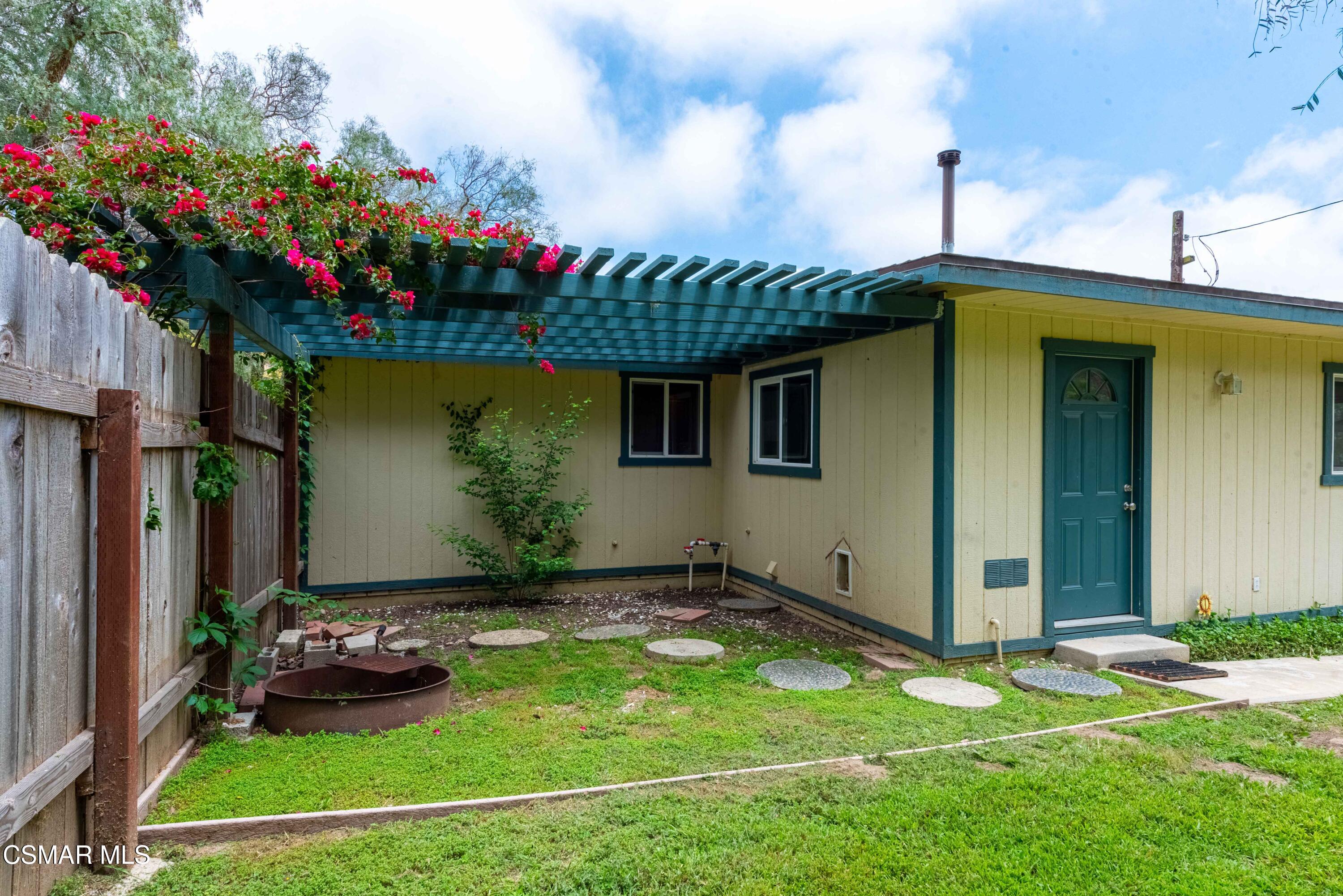 641 W La Loma Avenue, #A
