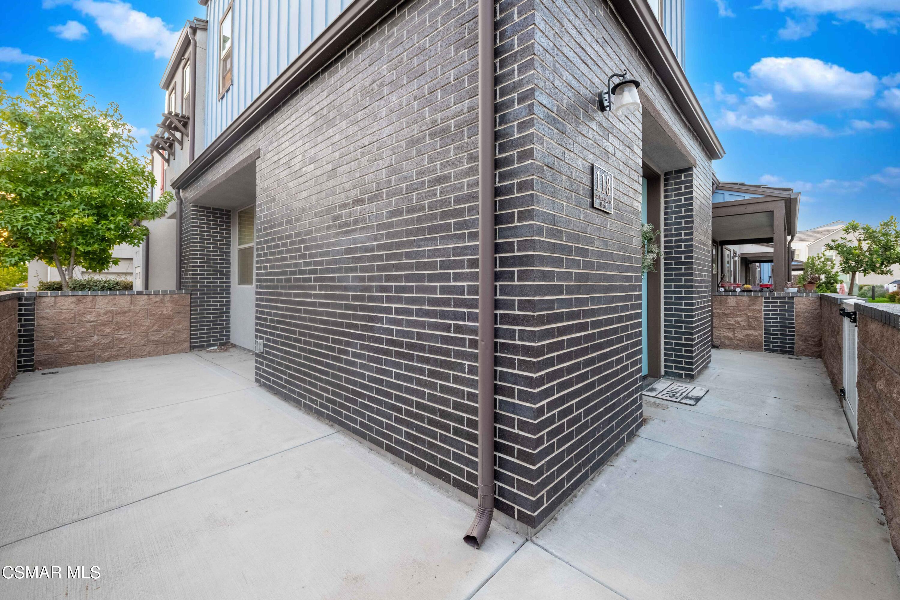 118 Red Brick Drive, 1