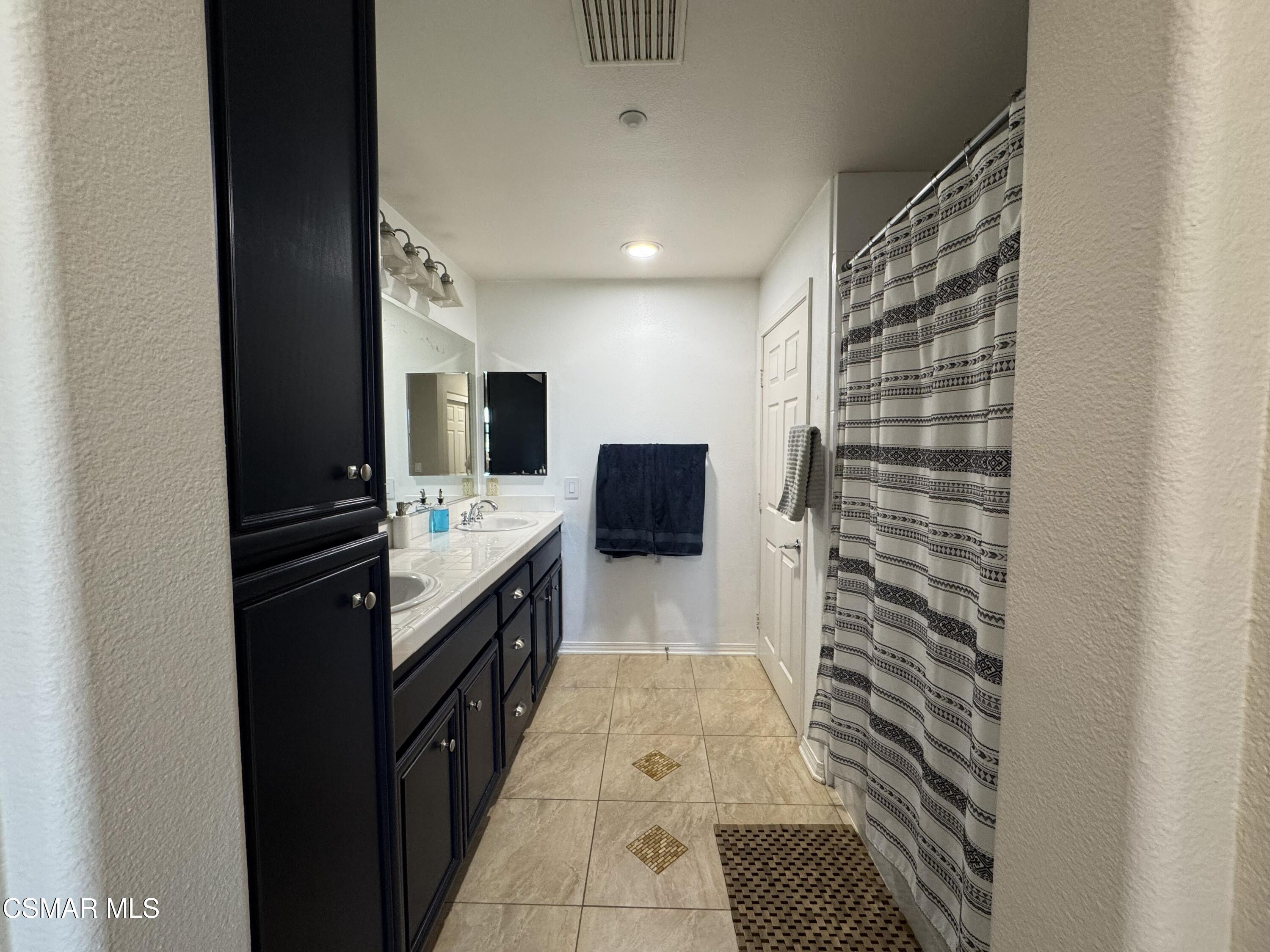 243 Riverdale Court, 425