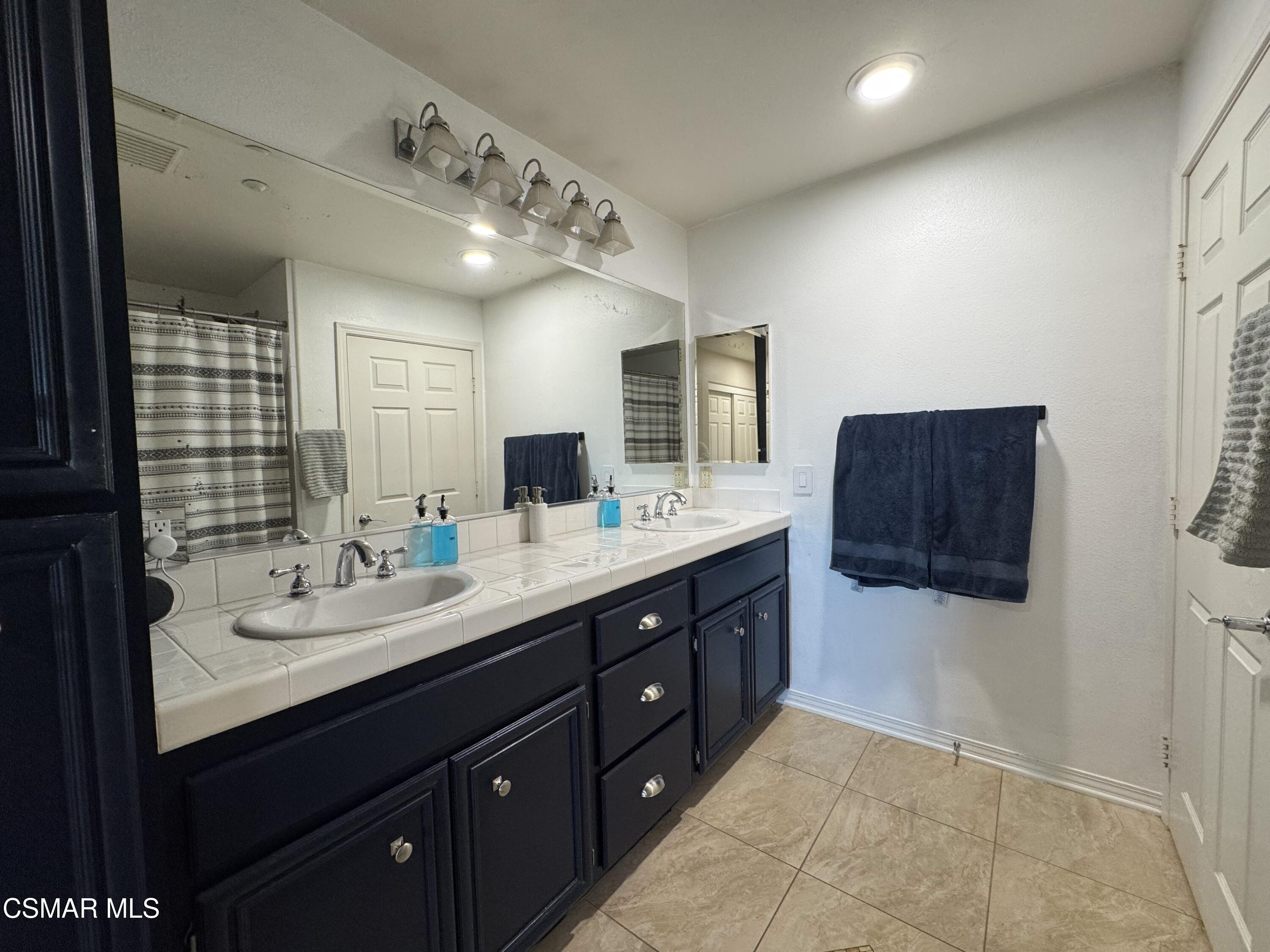 243 Riverdale Court, 425