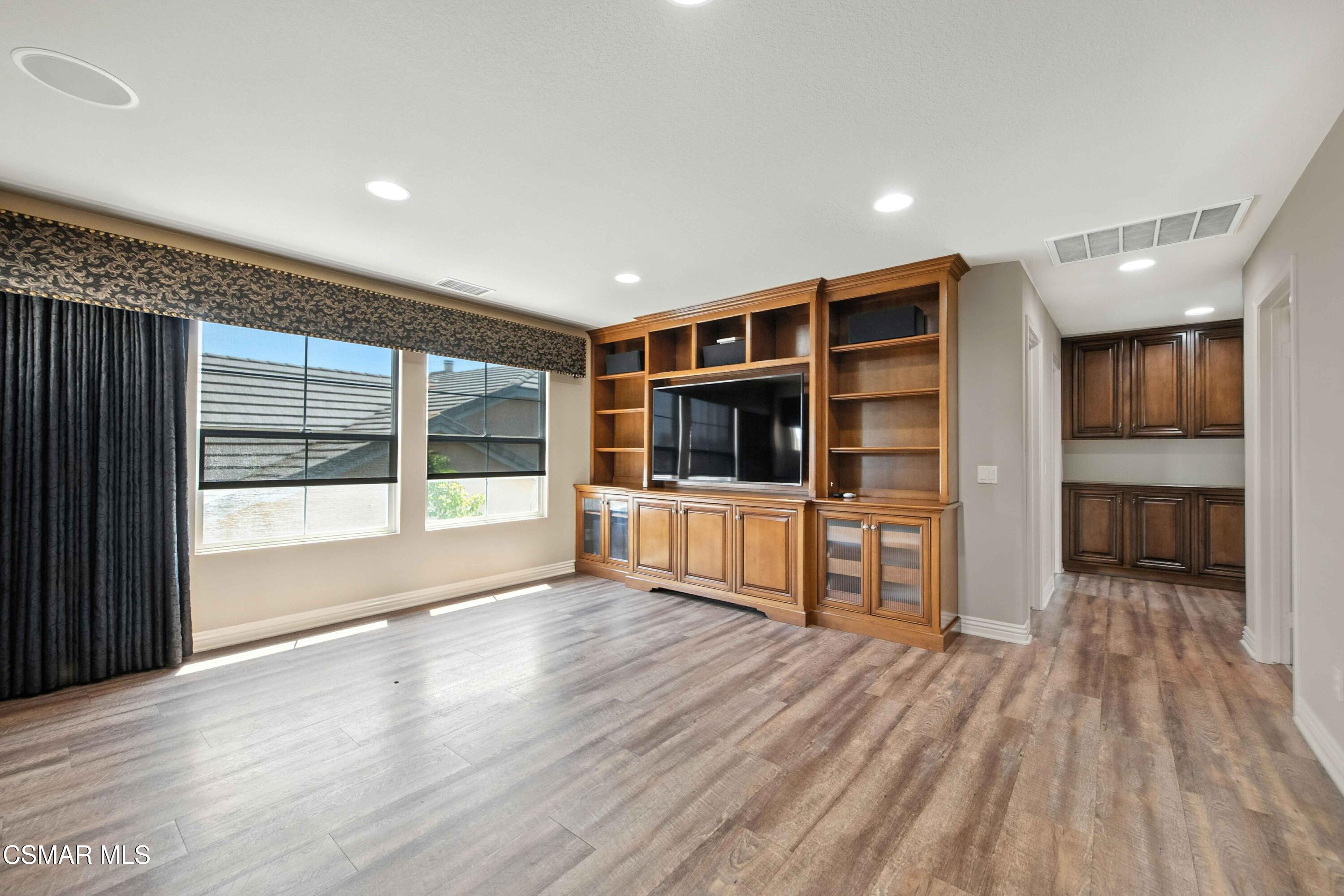 3194 Sunset Hills Boulevard