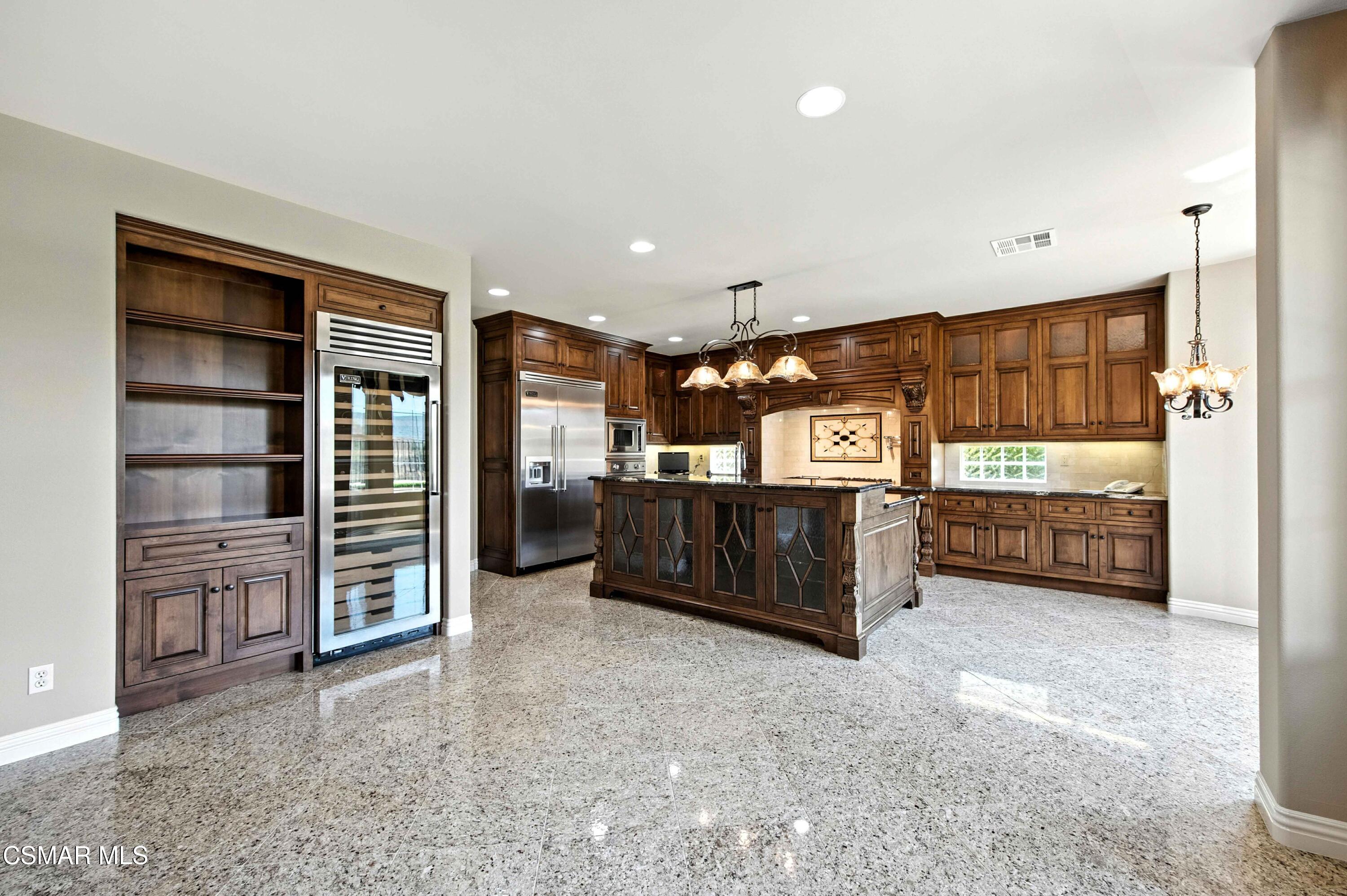 3194 Sunset Hills Boulevard