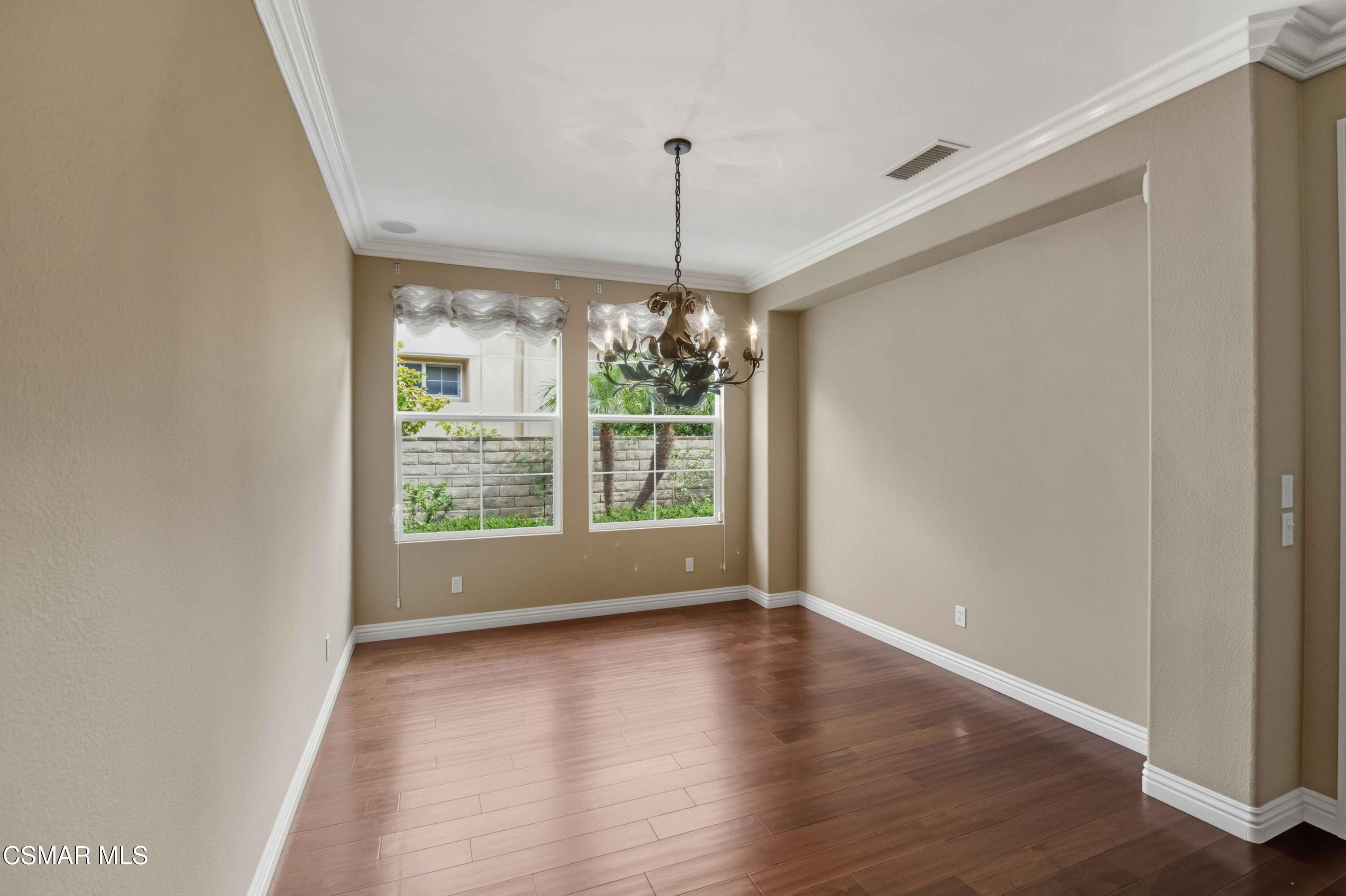 3194 Sunset Hills Boulevard