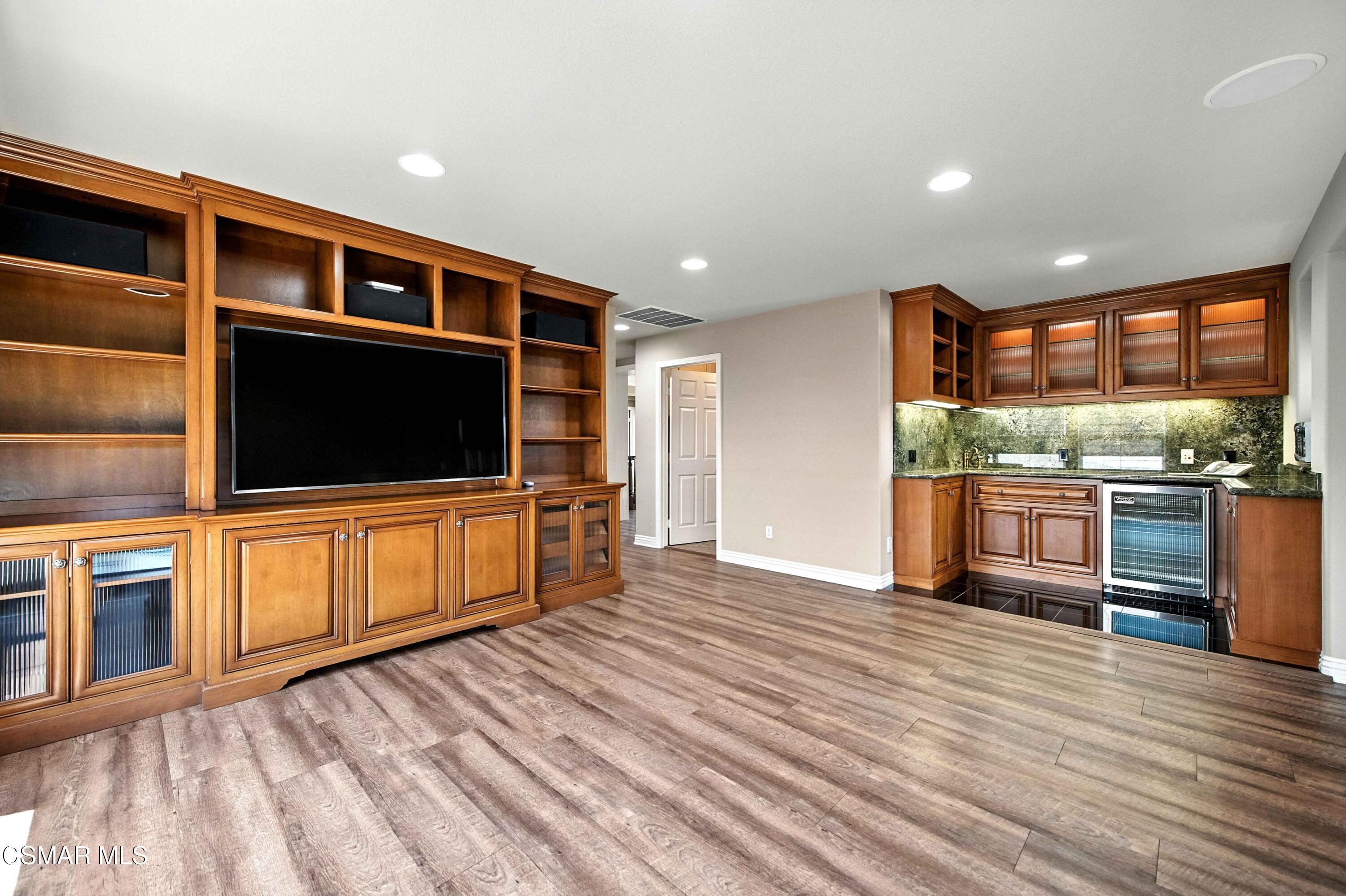 3194 Sunset Hills Boulevard