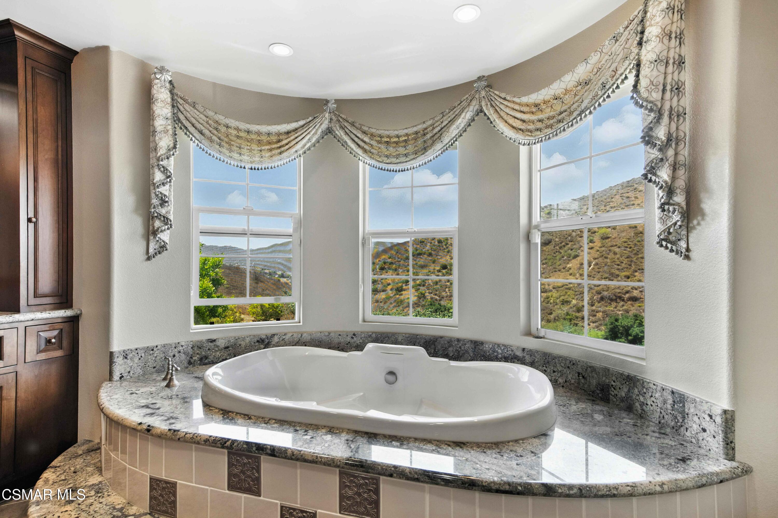 3194 Sunset Hills Boulevard