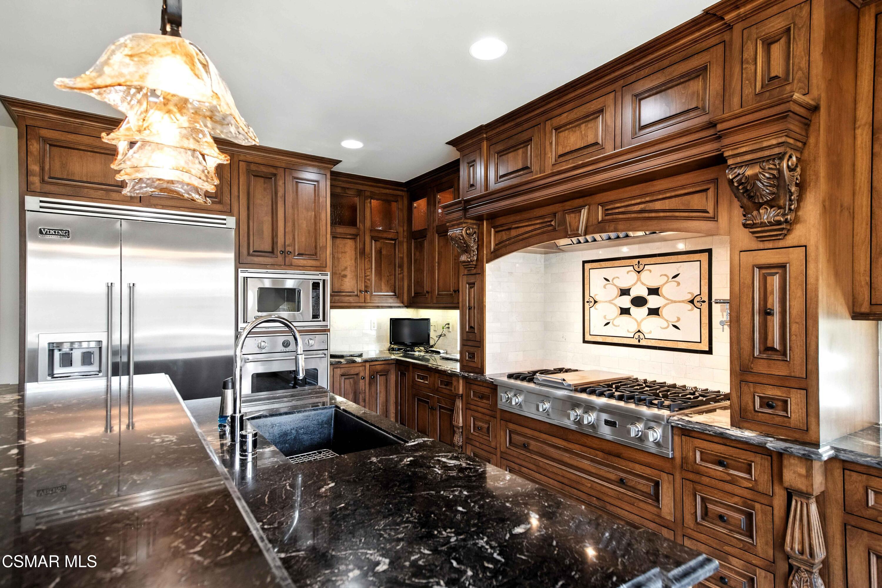 3194 Sunset Hills Boulevard