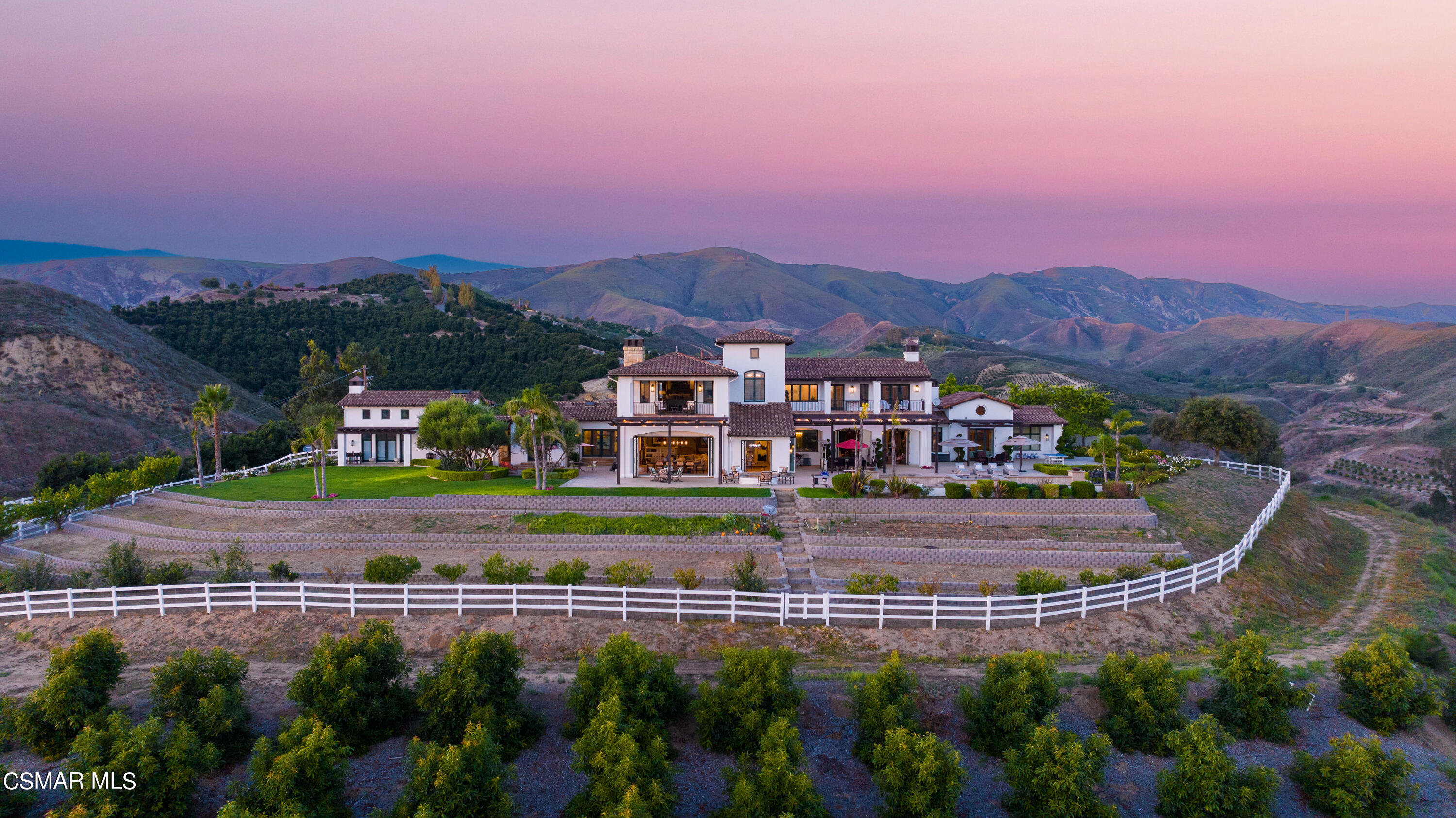 1451 E La Loma Avenue