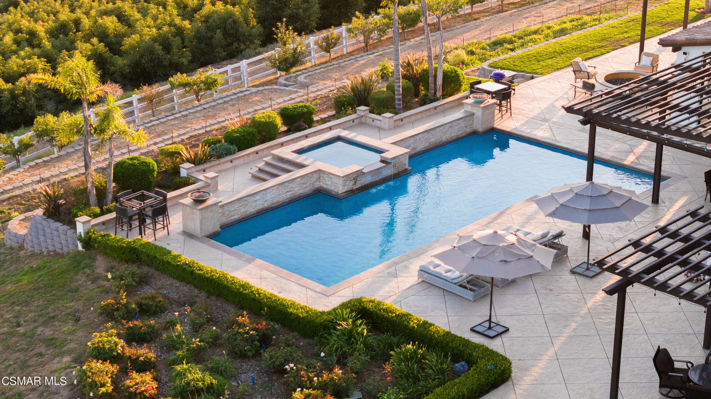 1451 E La Loma Avenue