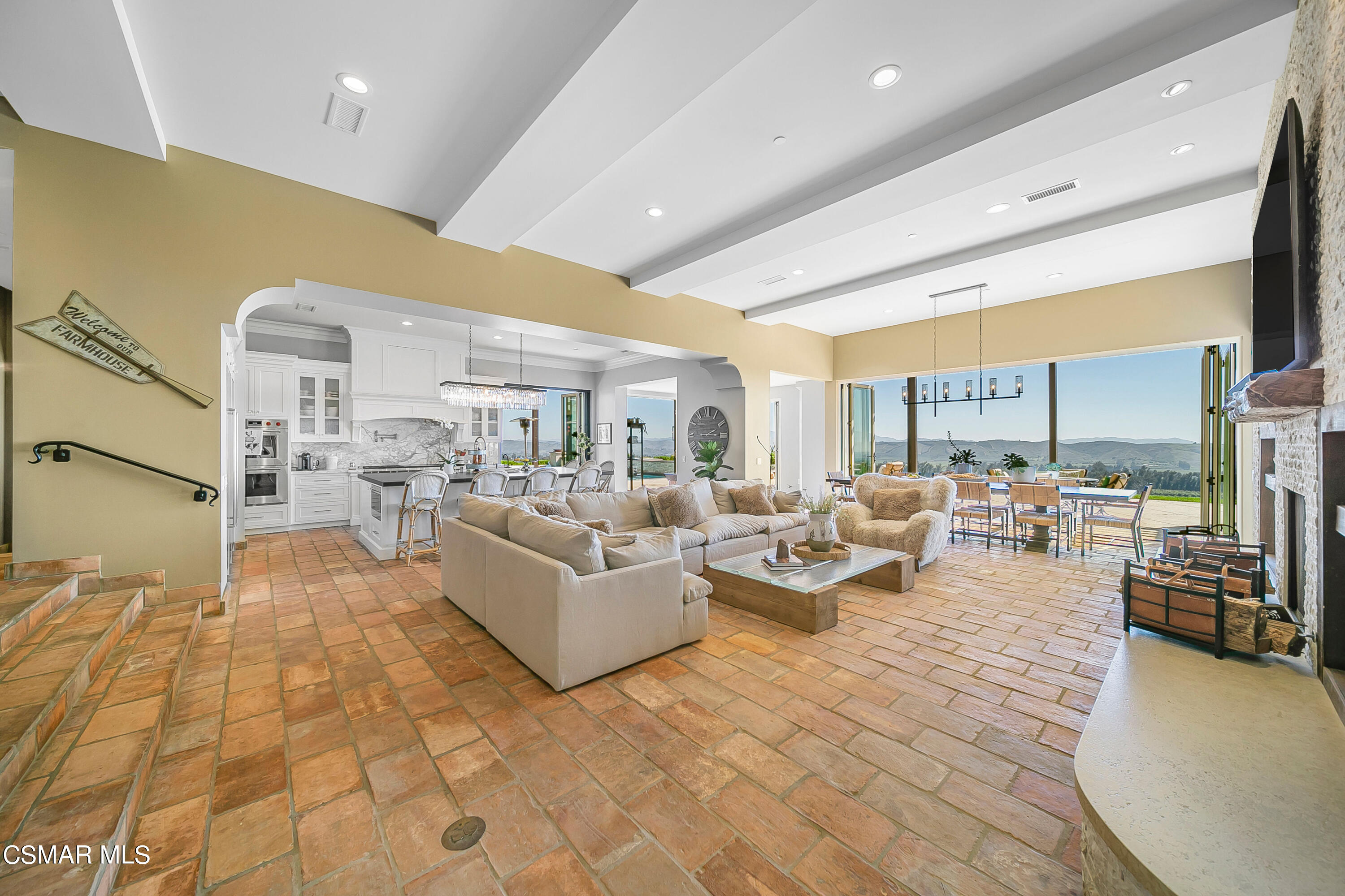 1451 E La Loma Avenue