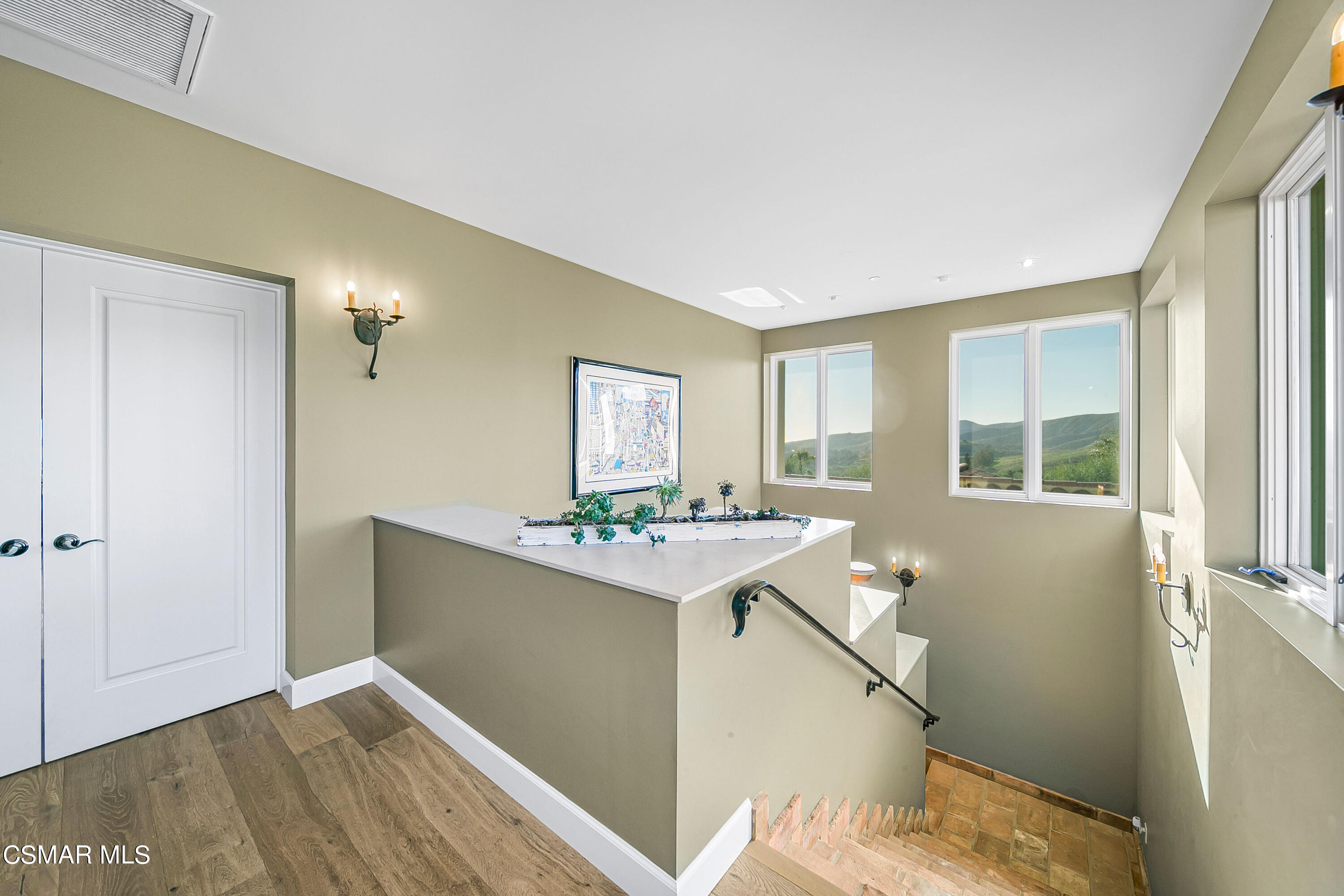 1451 E La Loma Avenue