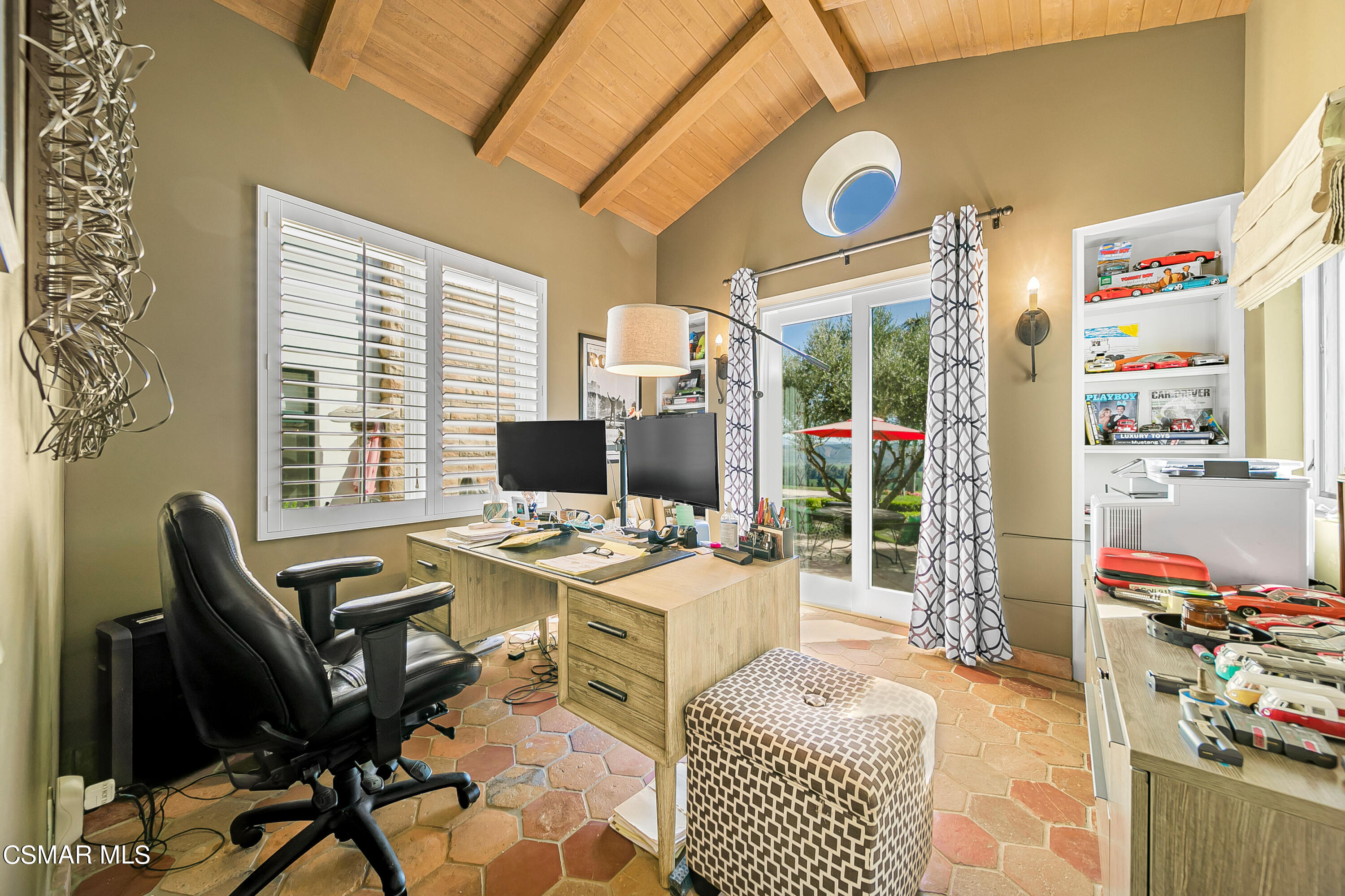 1451 E La Loma Avenue