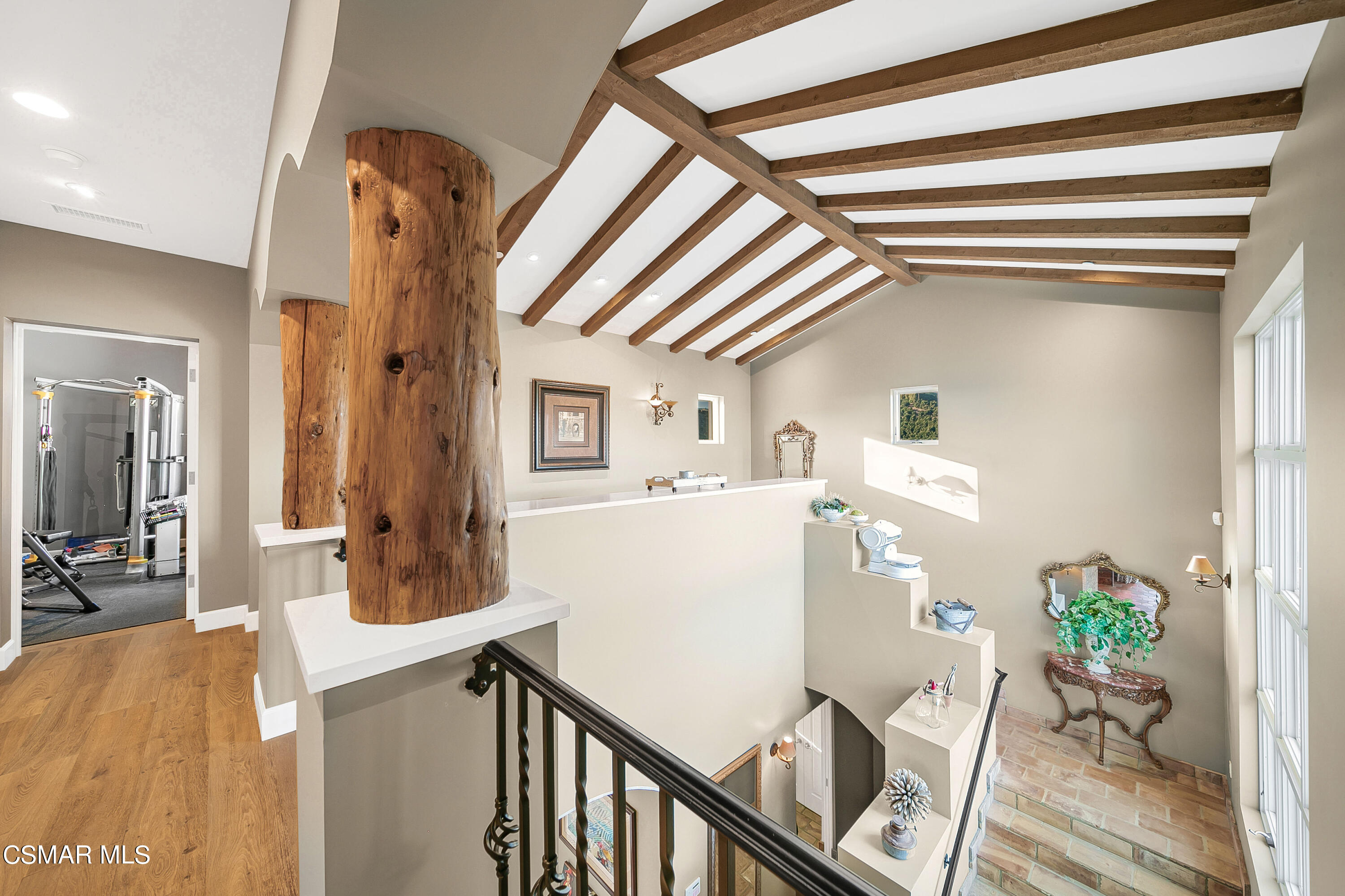 1451 E La Loma Avenue