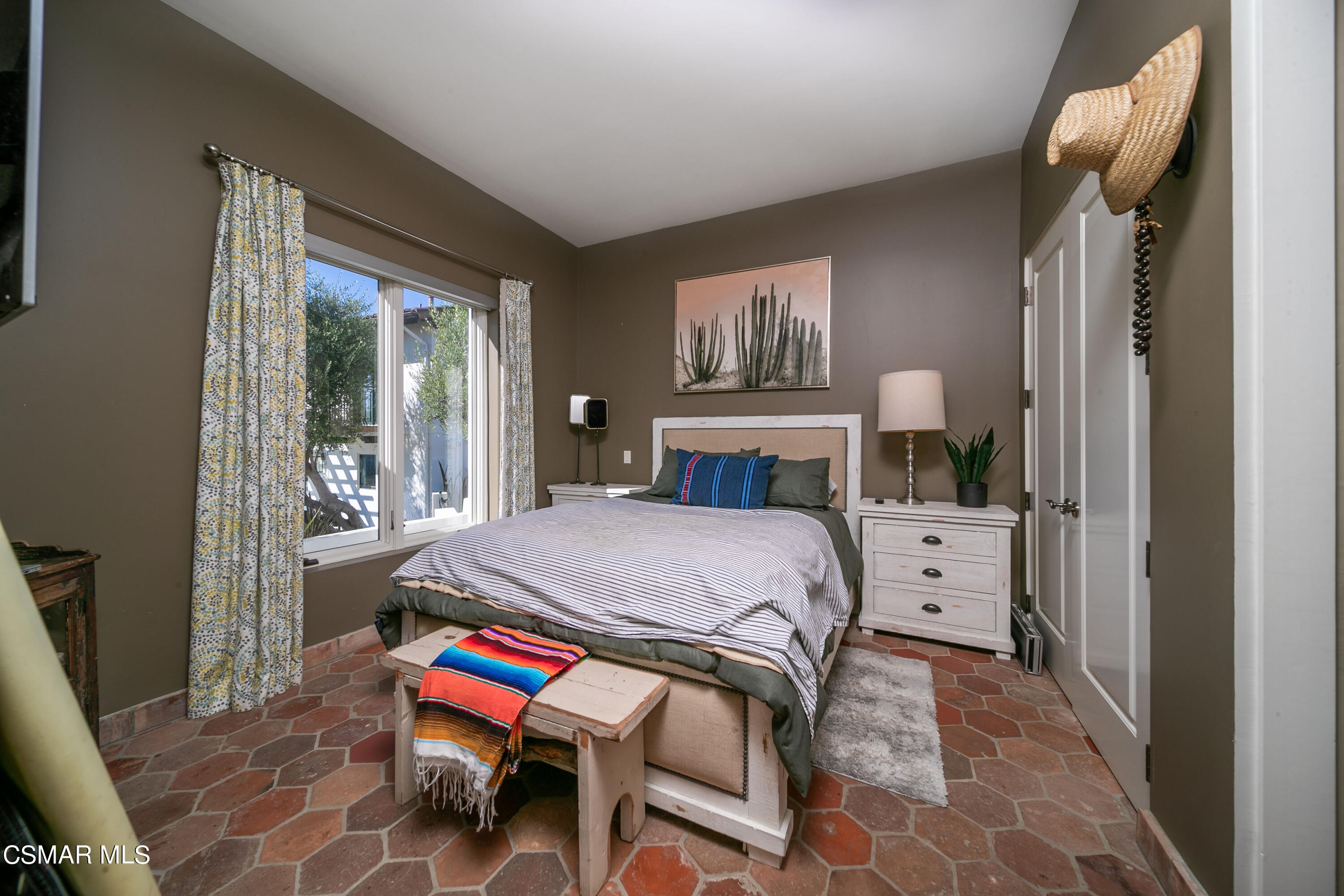 1451 E La Loma Avenue