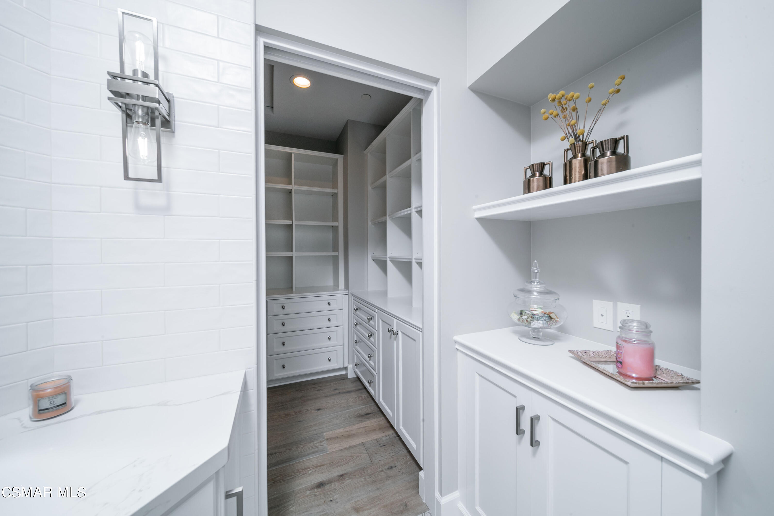 1451 E La Loma Avenue