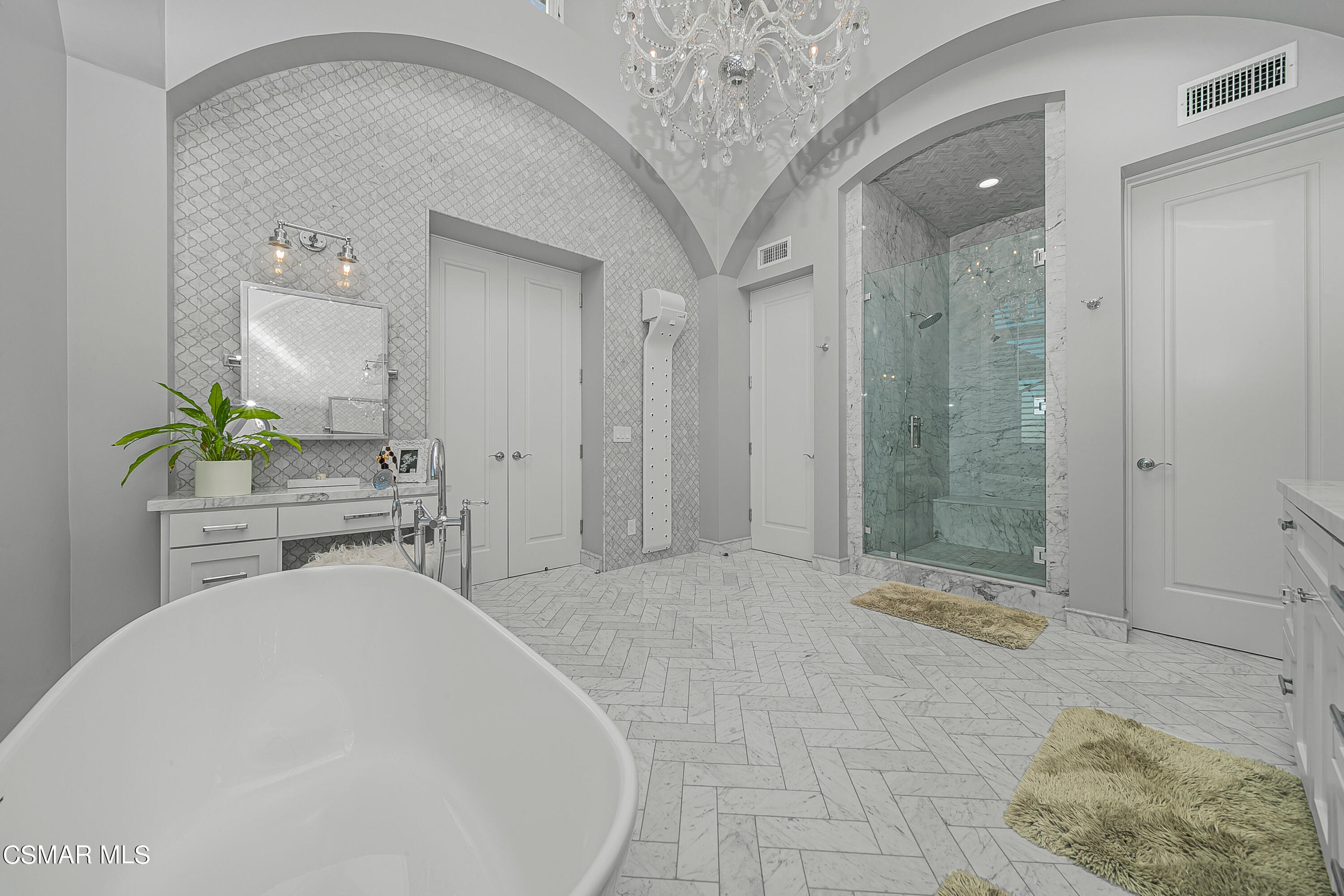 1451 E La Loma Avenue