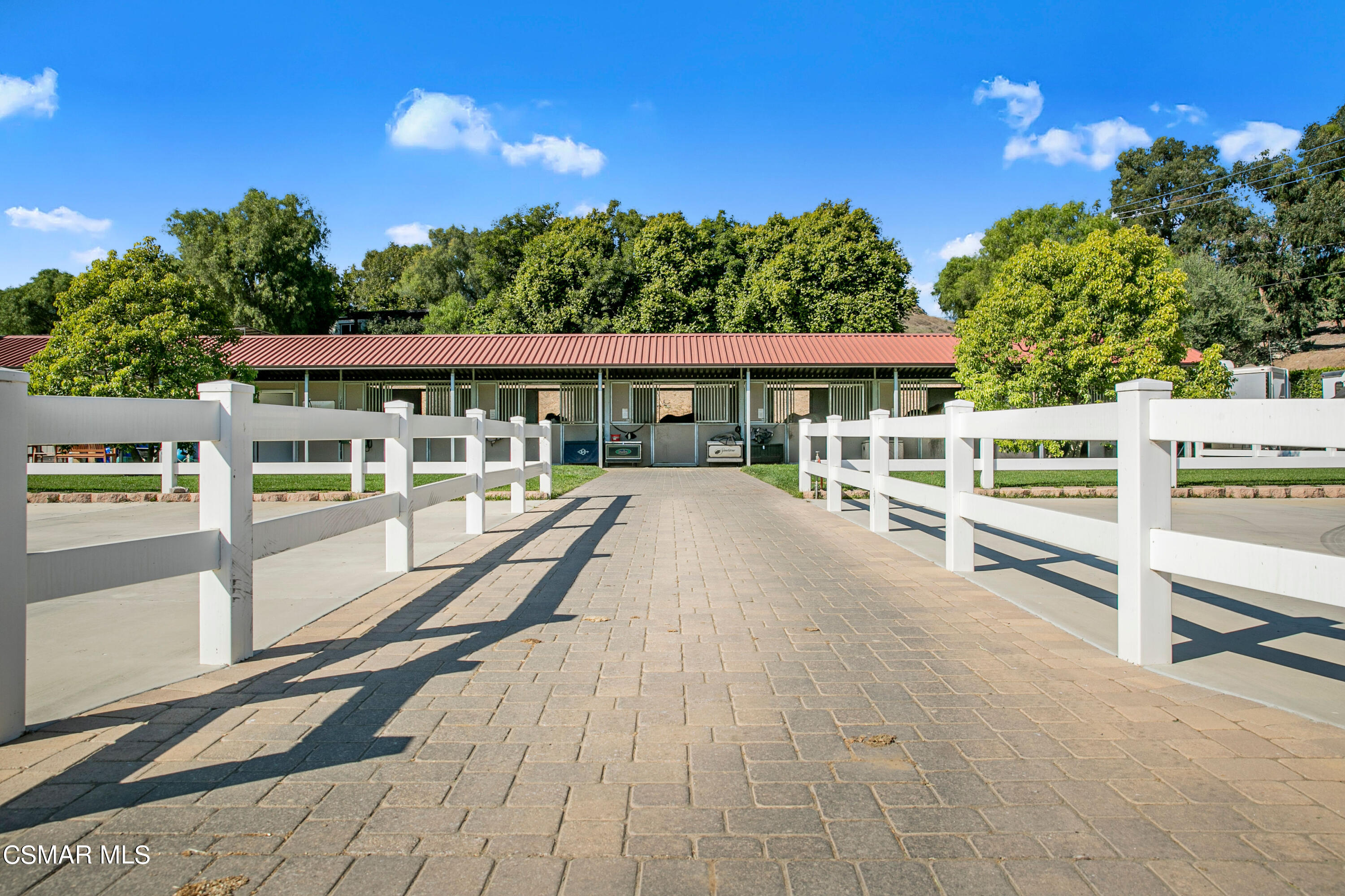 1451 E La Loma Avenue