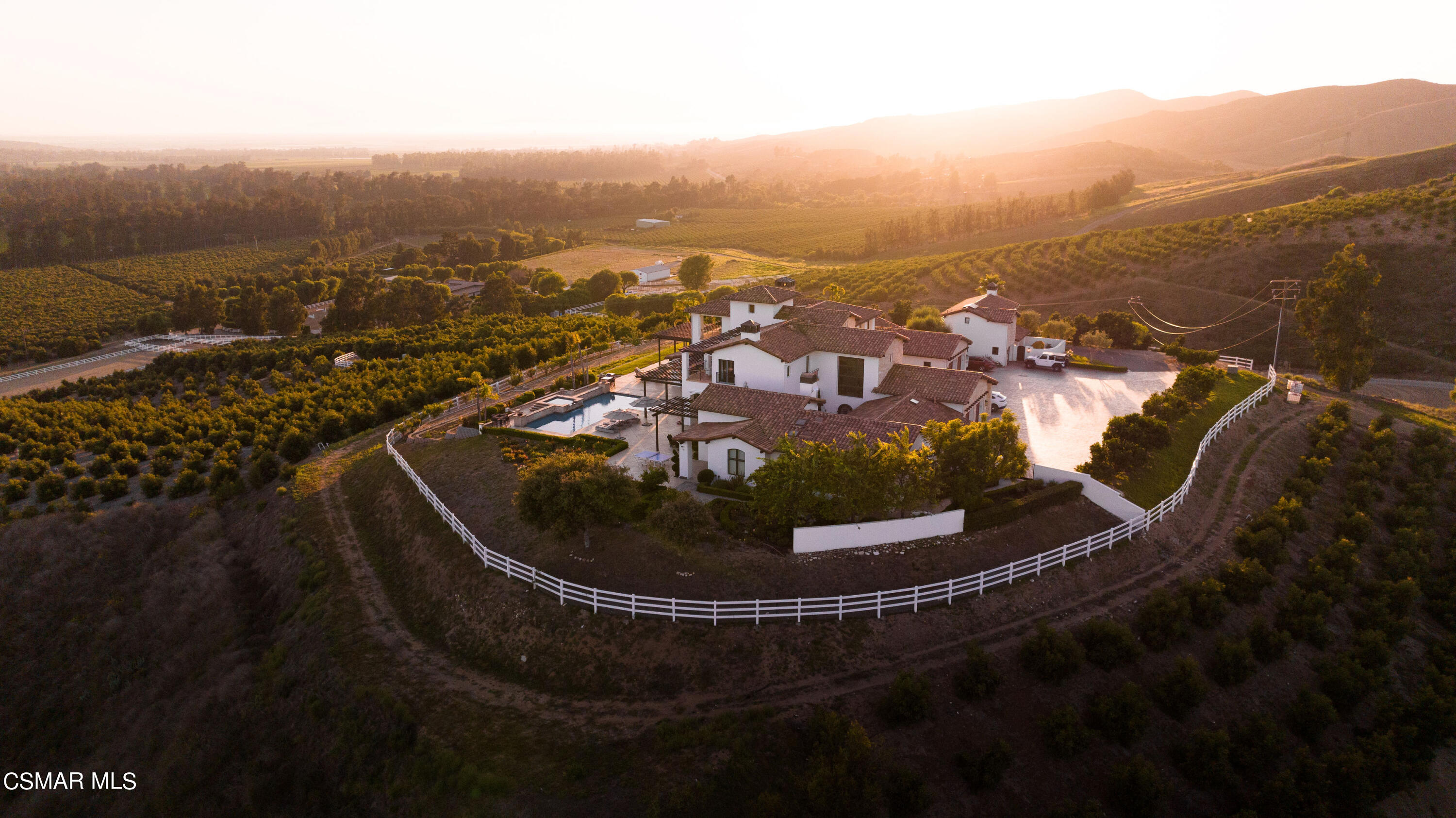 1451 E La Loma Avenue