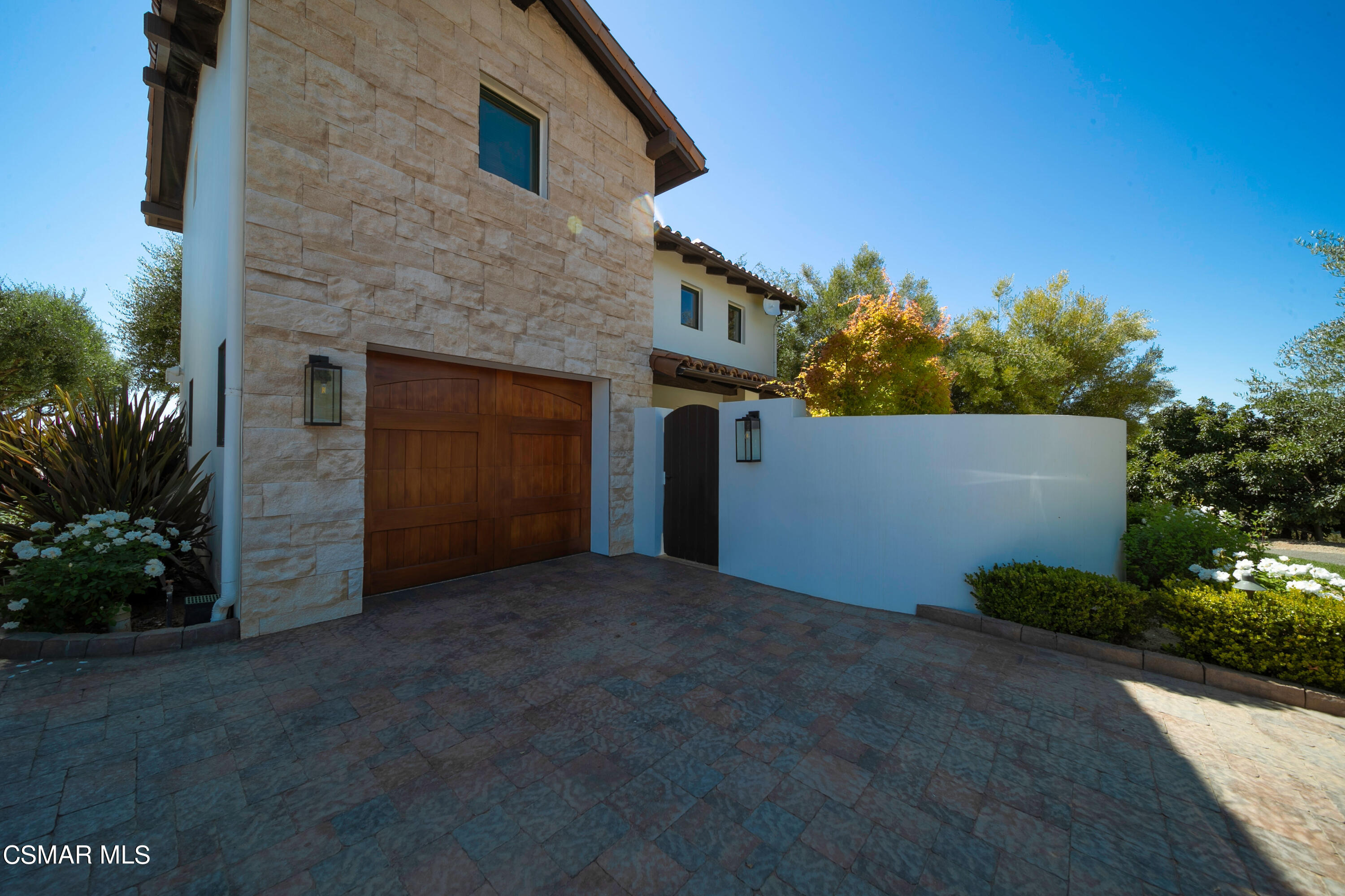 1451 E La Loma Avenue