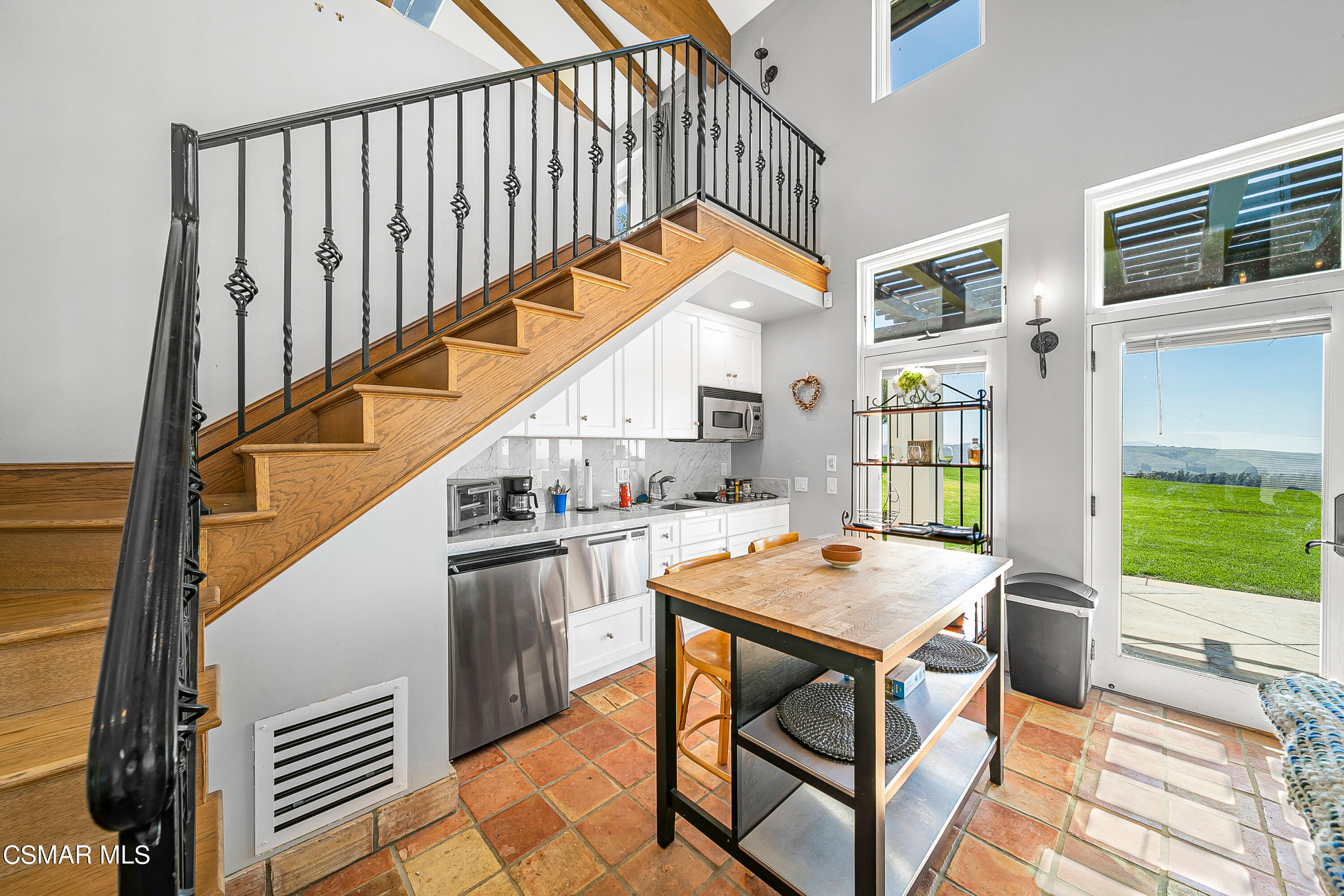 1451 E La Loma Avenue