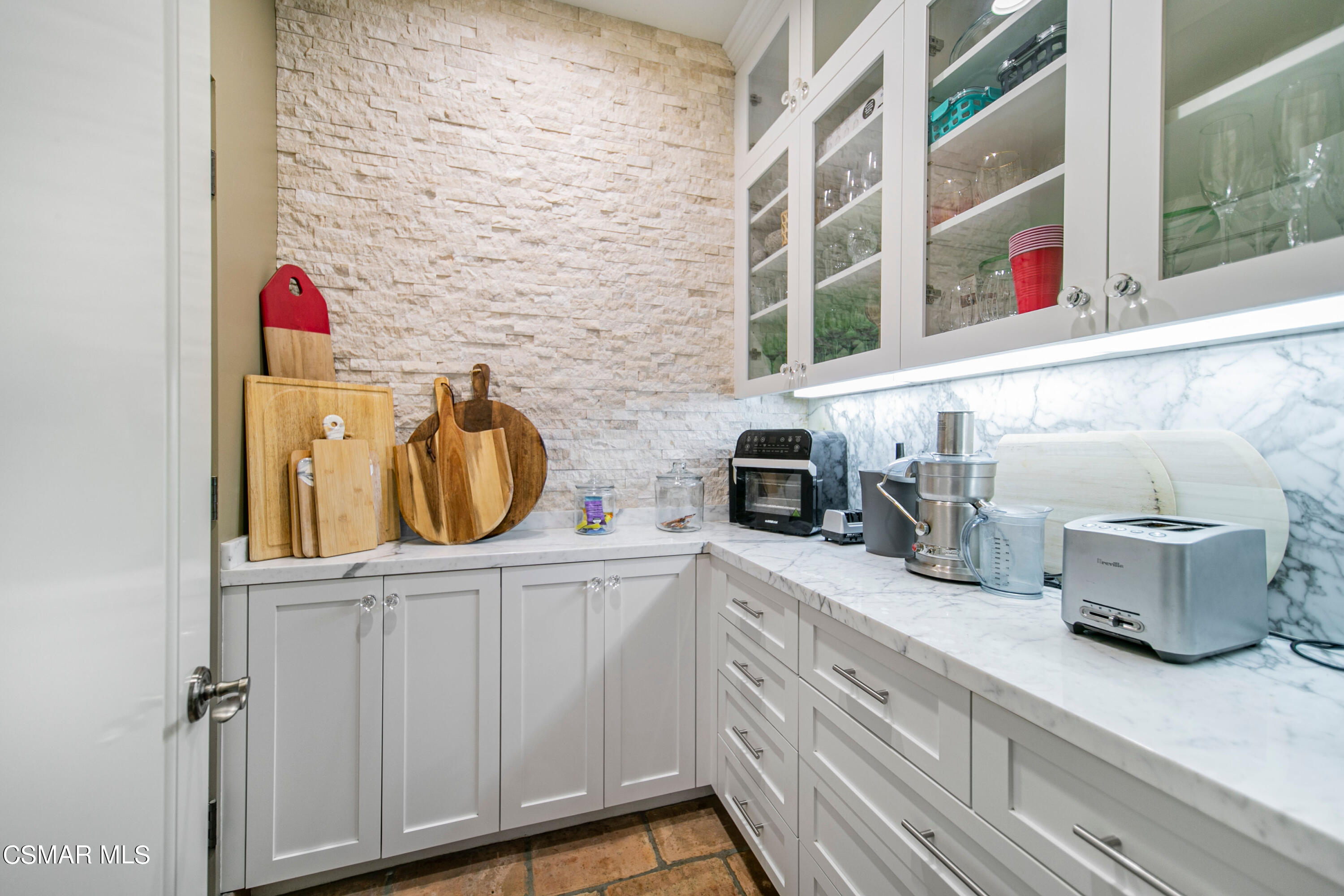 1451 E La Loma Avenue