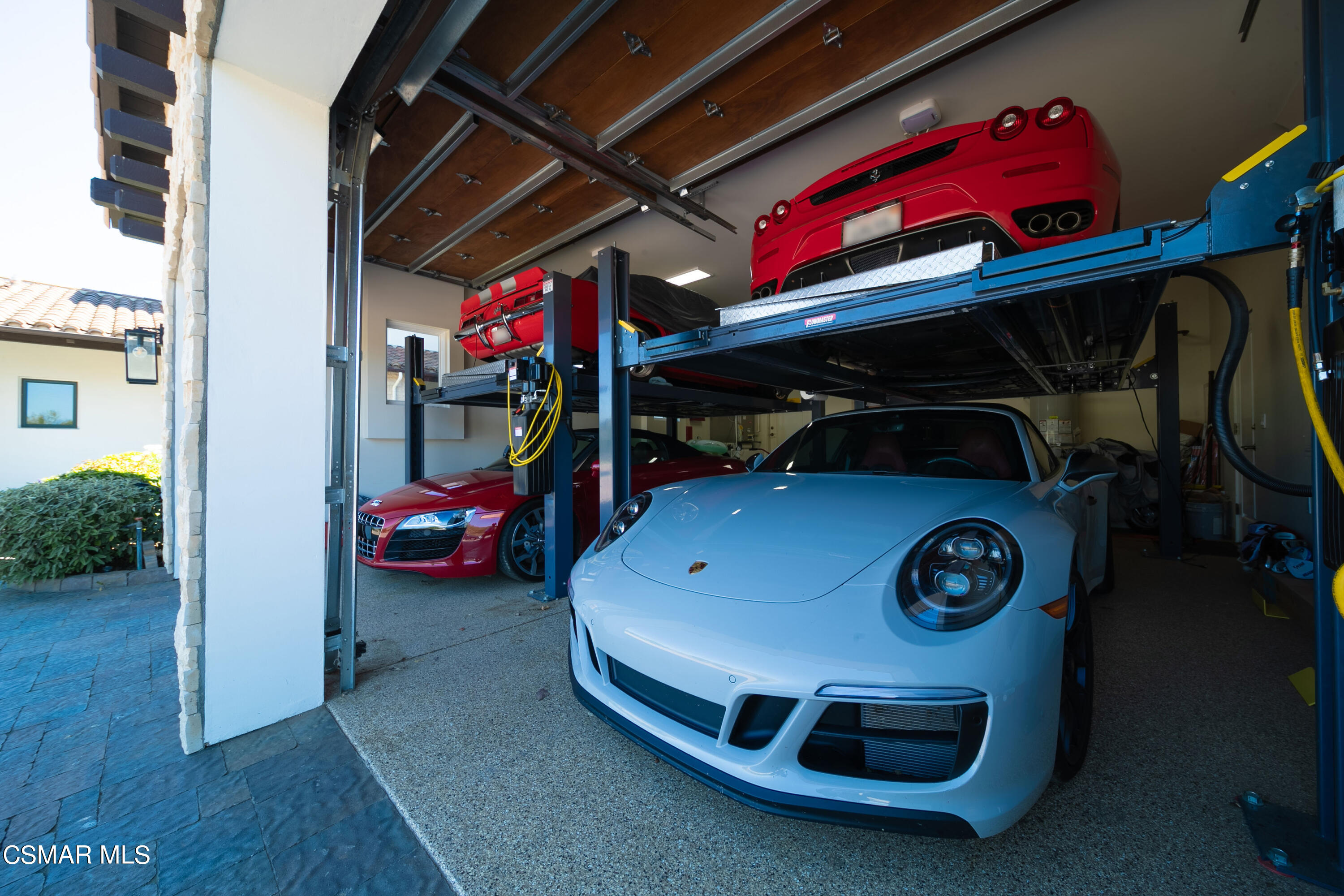 1451 E La Loma Avenue