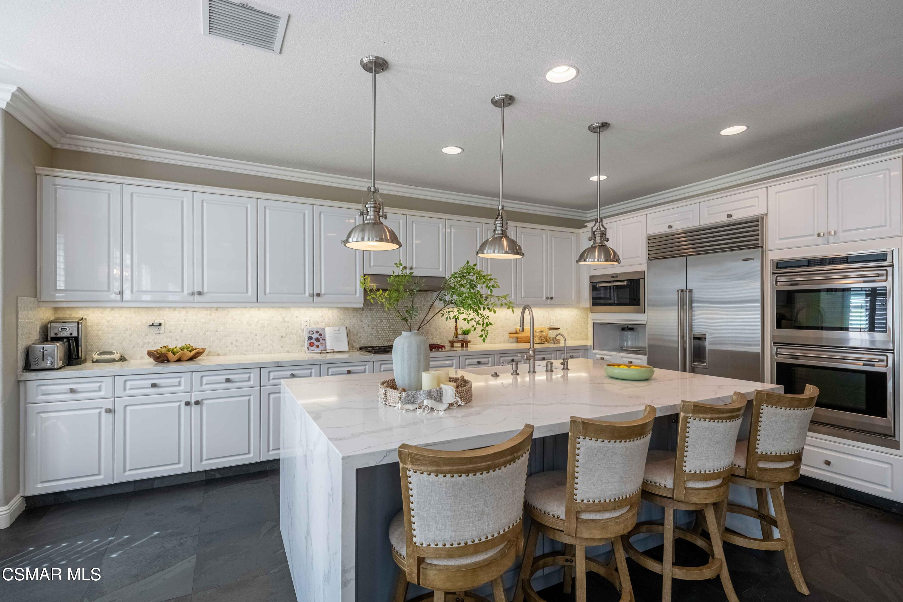 3140 Eaglewood Avenue