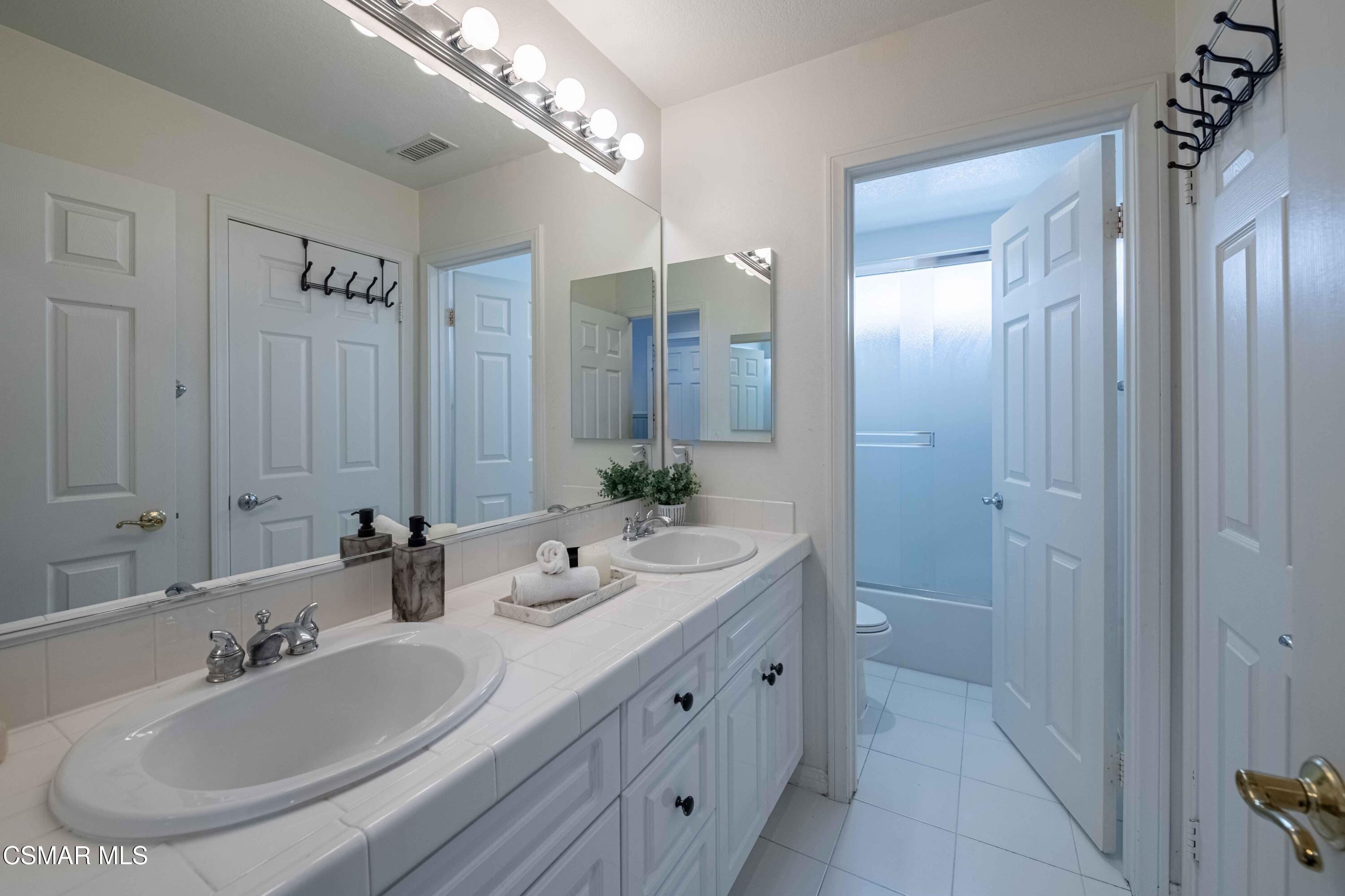 3140 Eaglewood Avenue