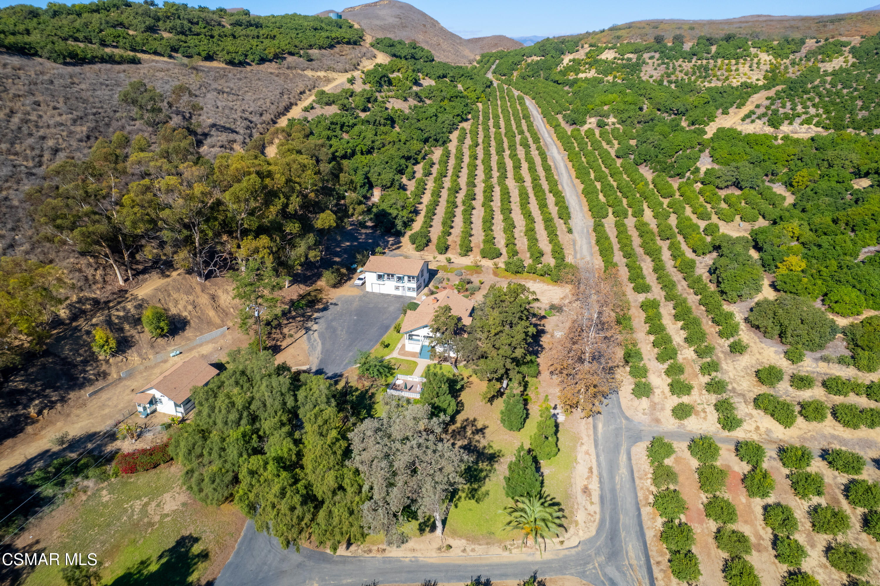 641 W La Loma Avenue, 2