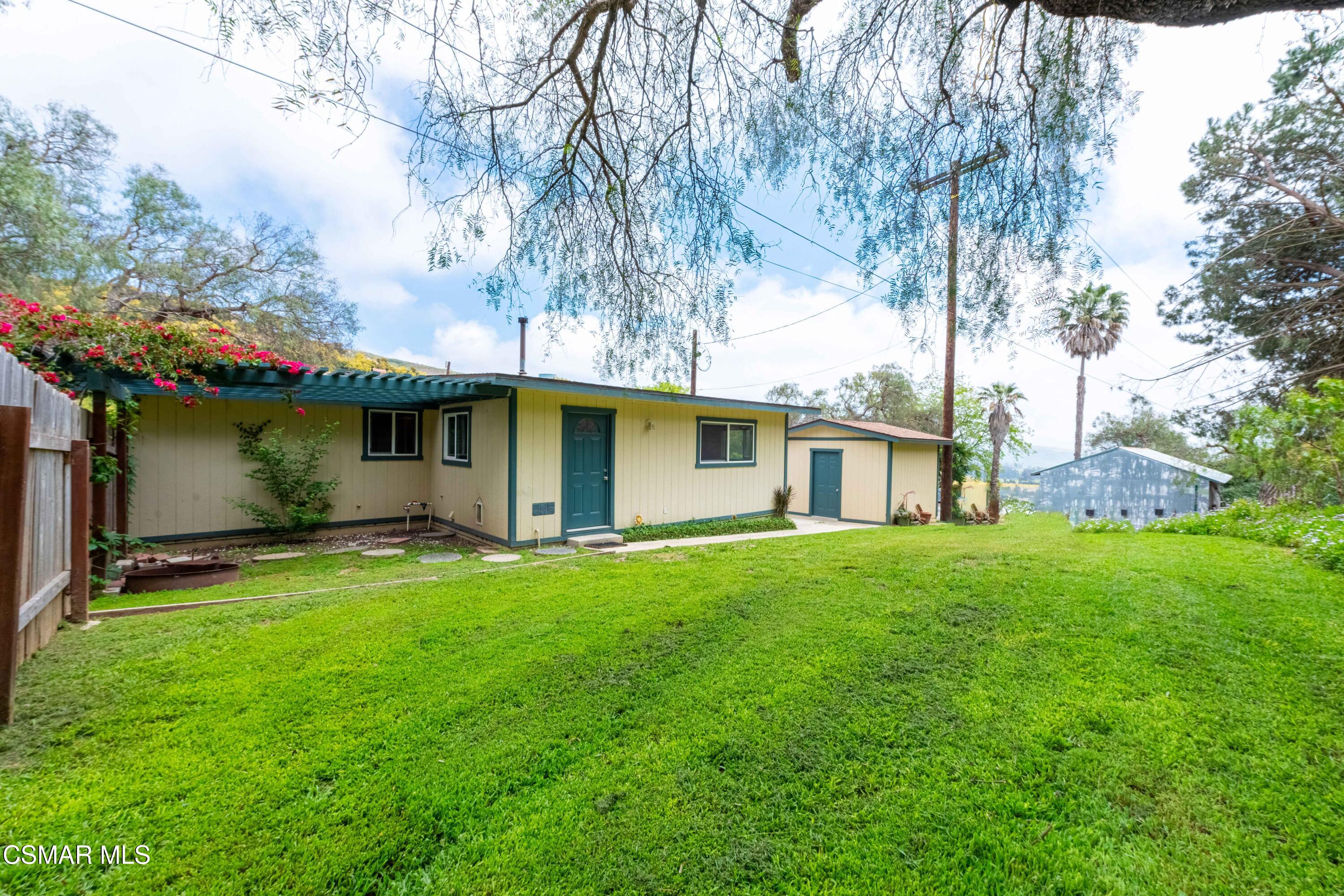 641 W La Loma Avenue