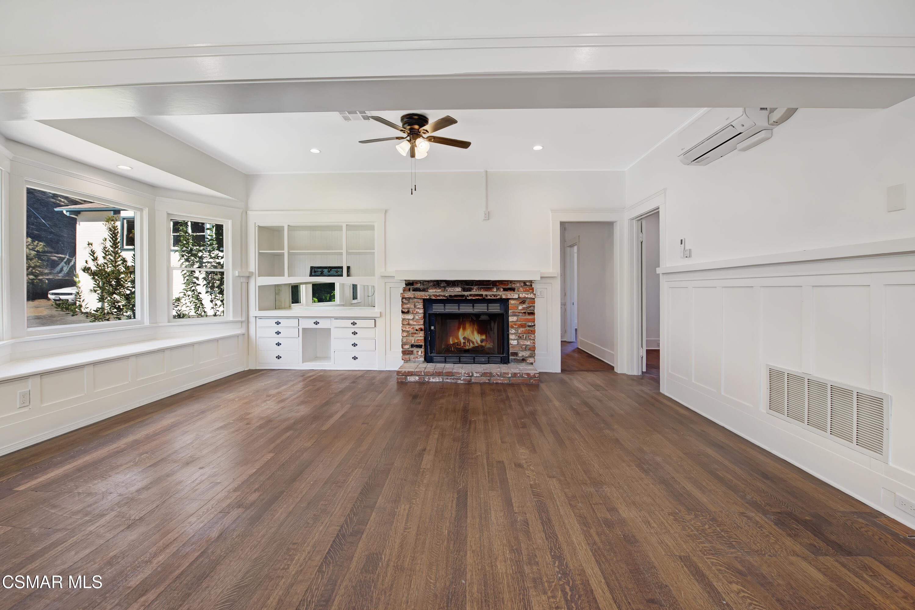 641 W La Loma Avenue