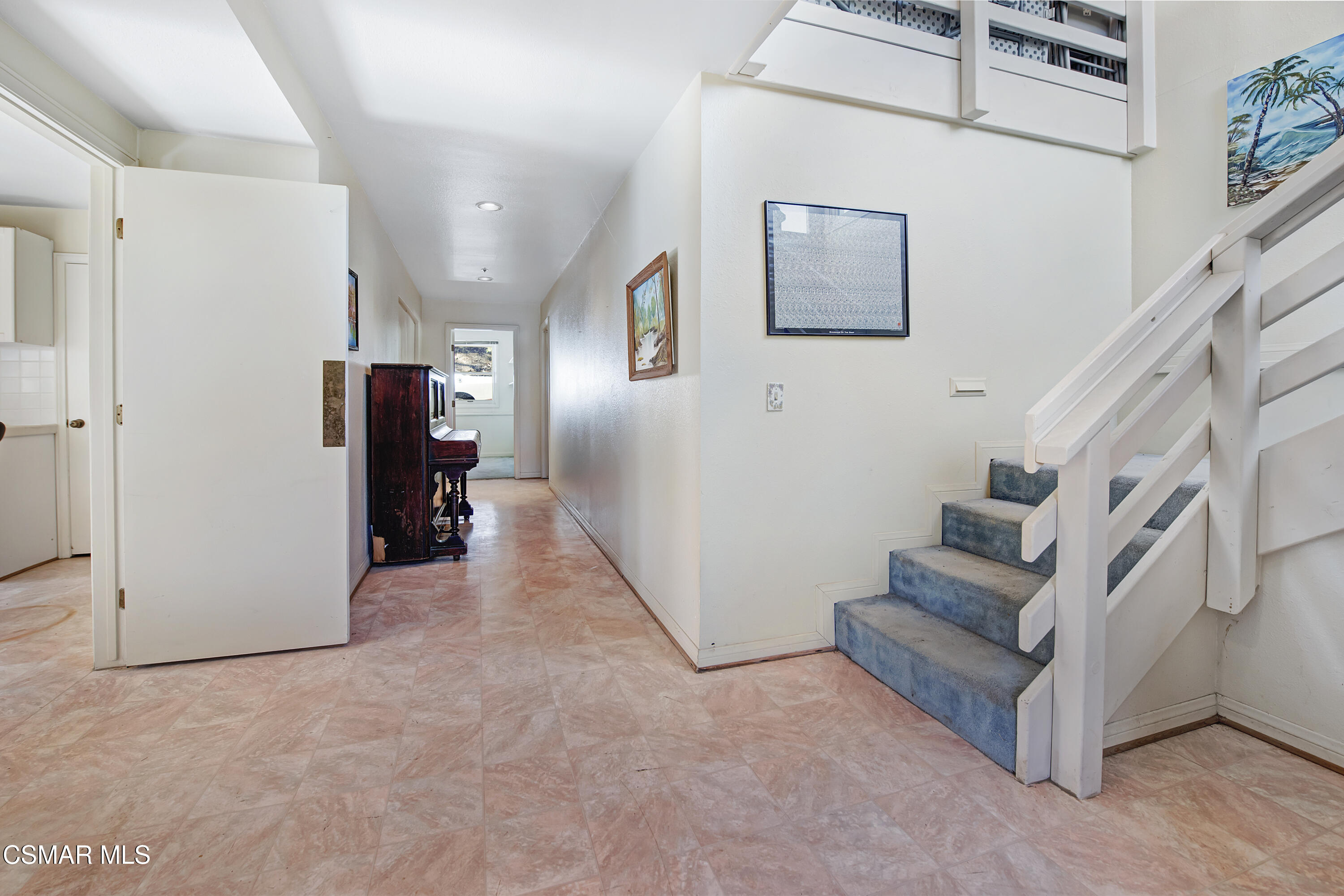 641 W La Loma Avenue