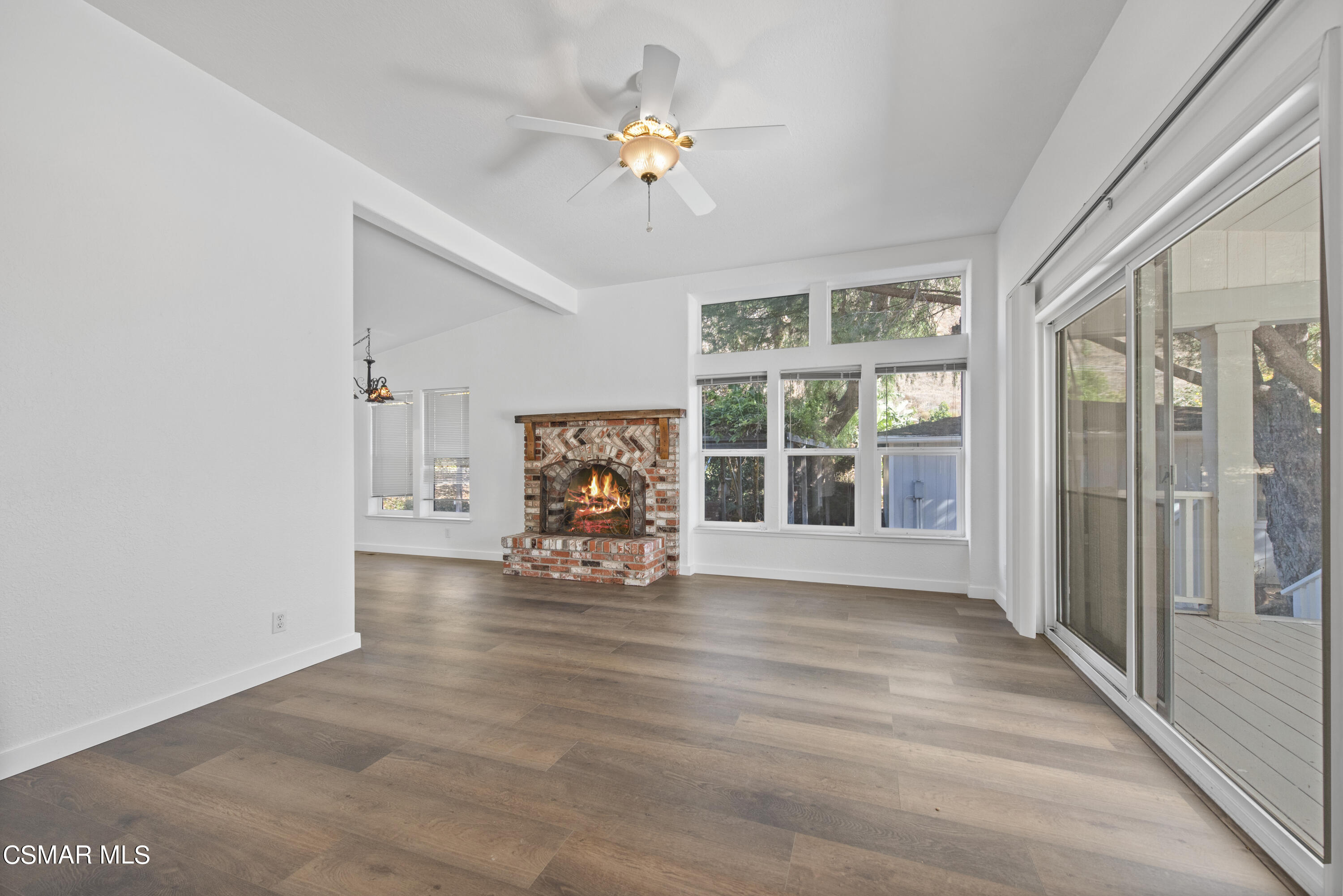 1057 E La Loma Avenue